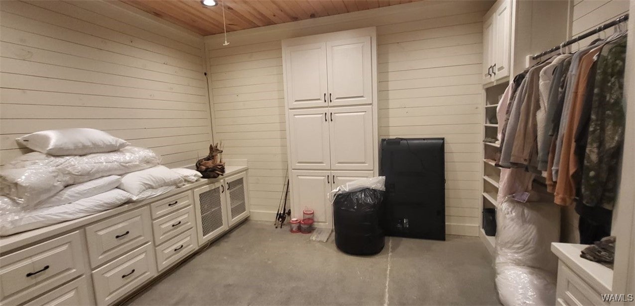 Eutaw, Alabama, 35462, United States, 5 Bedrooms Bedrooms, ,6 BathroomsBathrooms,Residential,Active,1994955