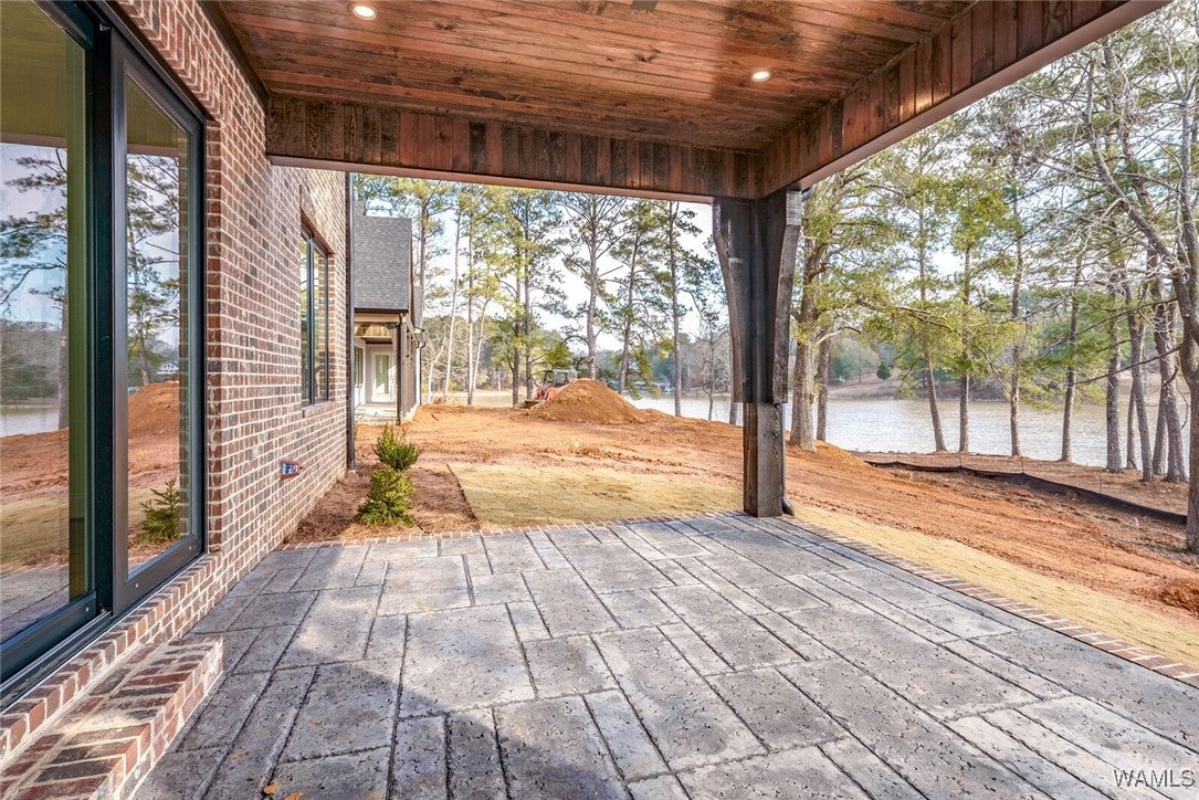 Northport, Alabama, 35475, United States, 4 Bedrooms Bedrooms, ,5 BathroomsBathrooms,Residential,Active,2015450