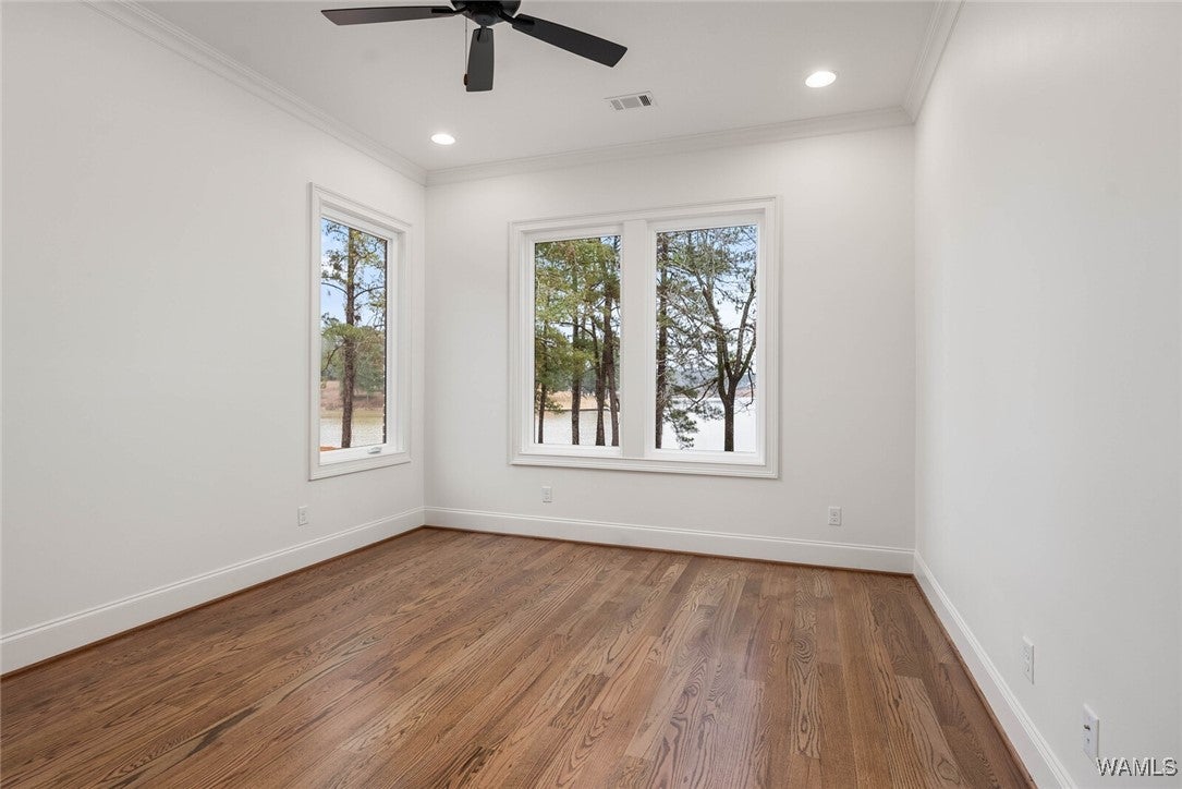 Northport, Alabama, 35475, United States, 4 Bedrooms Bedrooms, ,5 BathroomsBathrooms,Residential,Active,2015450