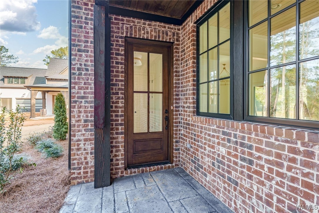 Northport, Alabama, 35475, United States, 4 Bedrooms Bedrooms, ,5 BathroomsBathrooms,Residential,Active,2015450