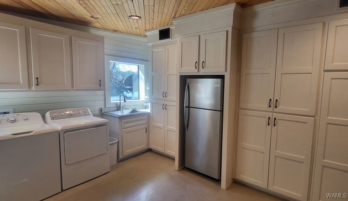 Eutaw, Alabama, 35462, United States, 5 Bedrooms Bedrooms, ,6 BathroomsBathrooms,Residential,Active,1994955