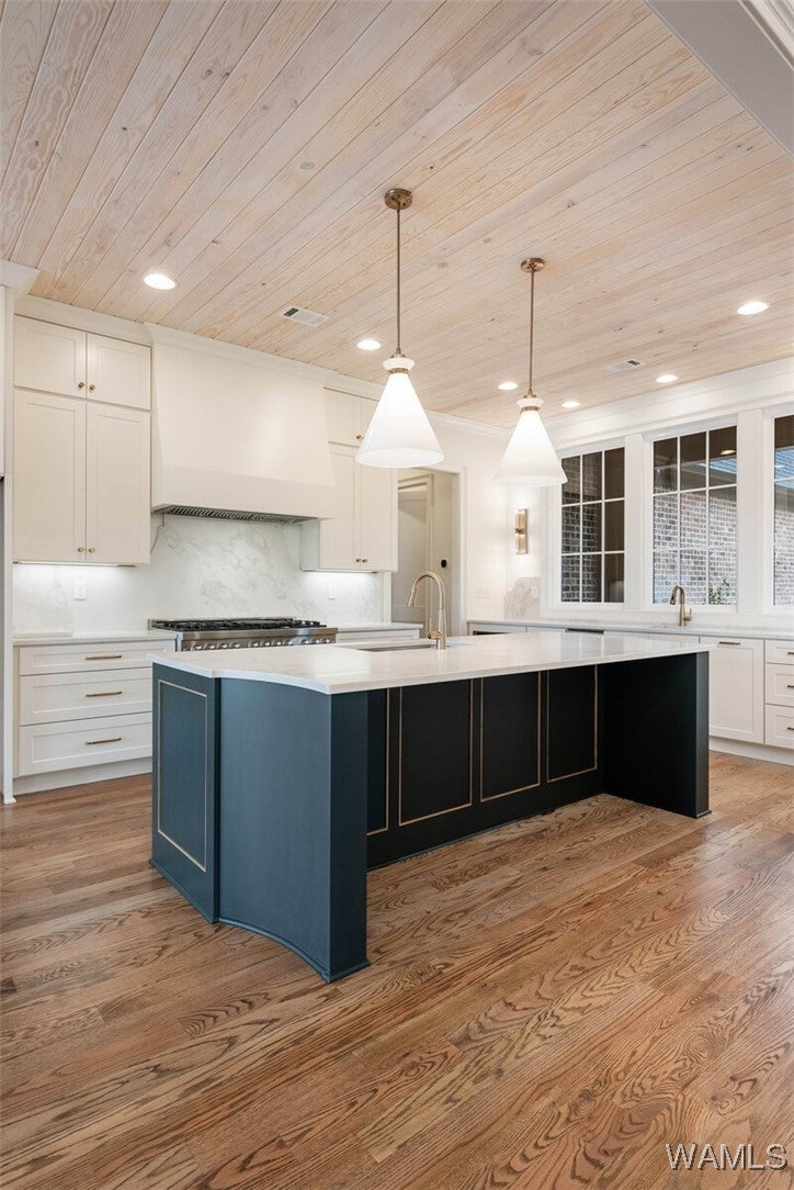 Northport, Alabama, 35475, United States, 4 Bedrooms Bedrooms, ,5 BathroomsBathrooms,Residential,Active,2015450