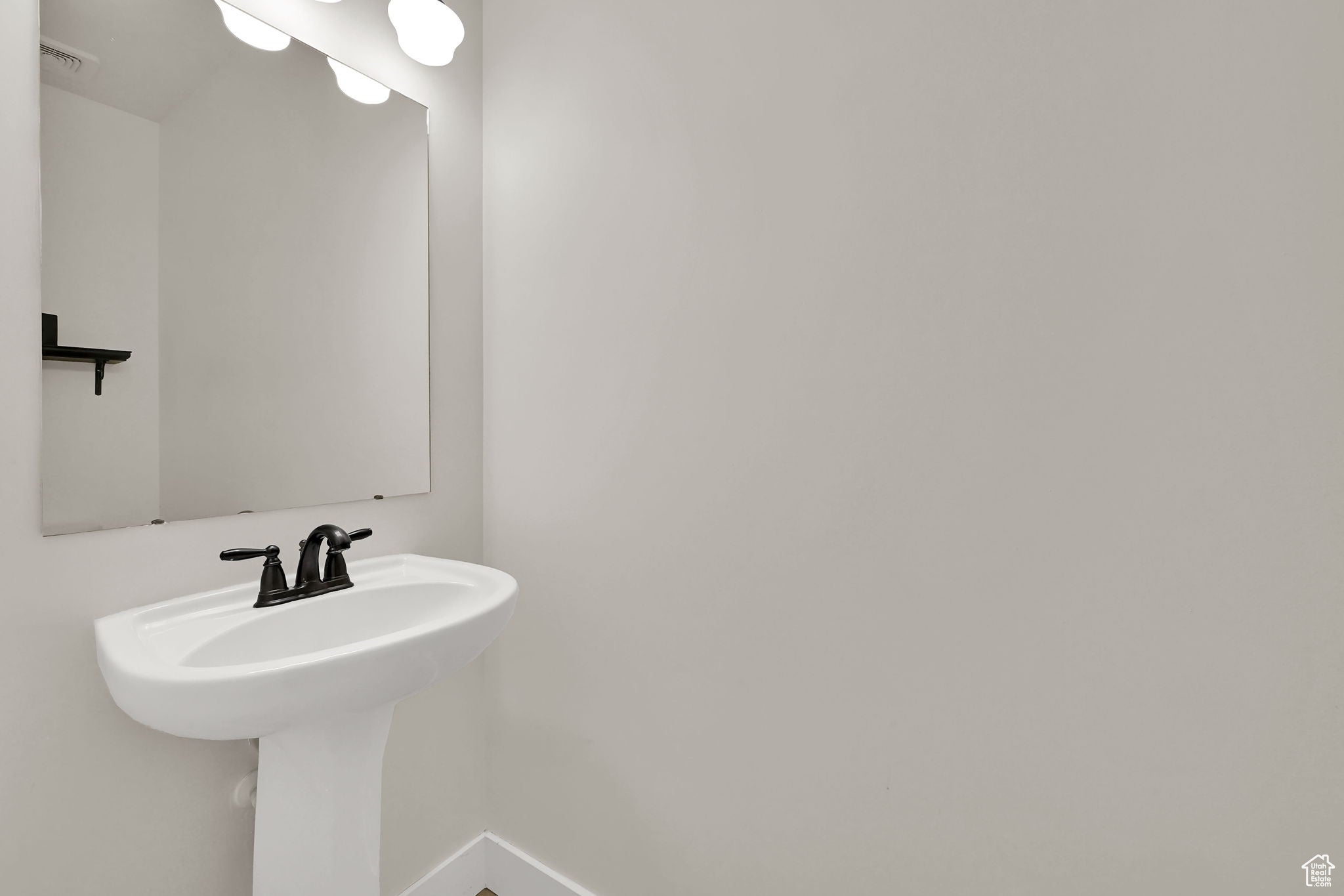 Farmington, Utah, 84025, United States, 5 Bedrooms Bedrooms, ,4 BathroomsBathrooms,Residential,Active,1850687