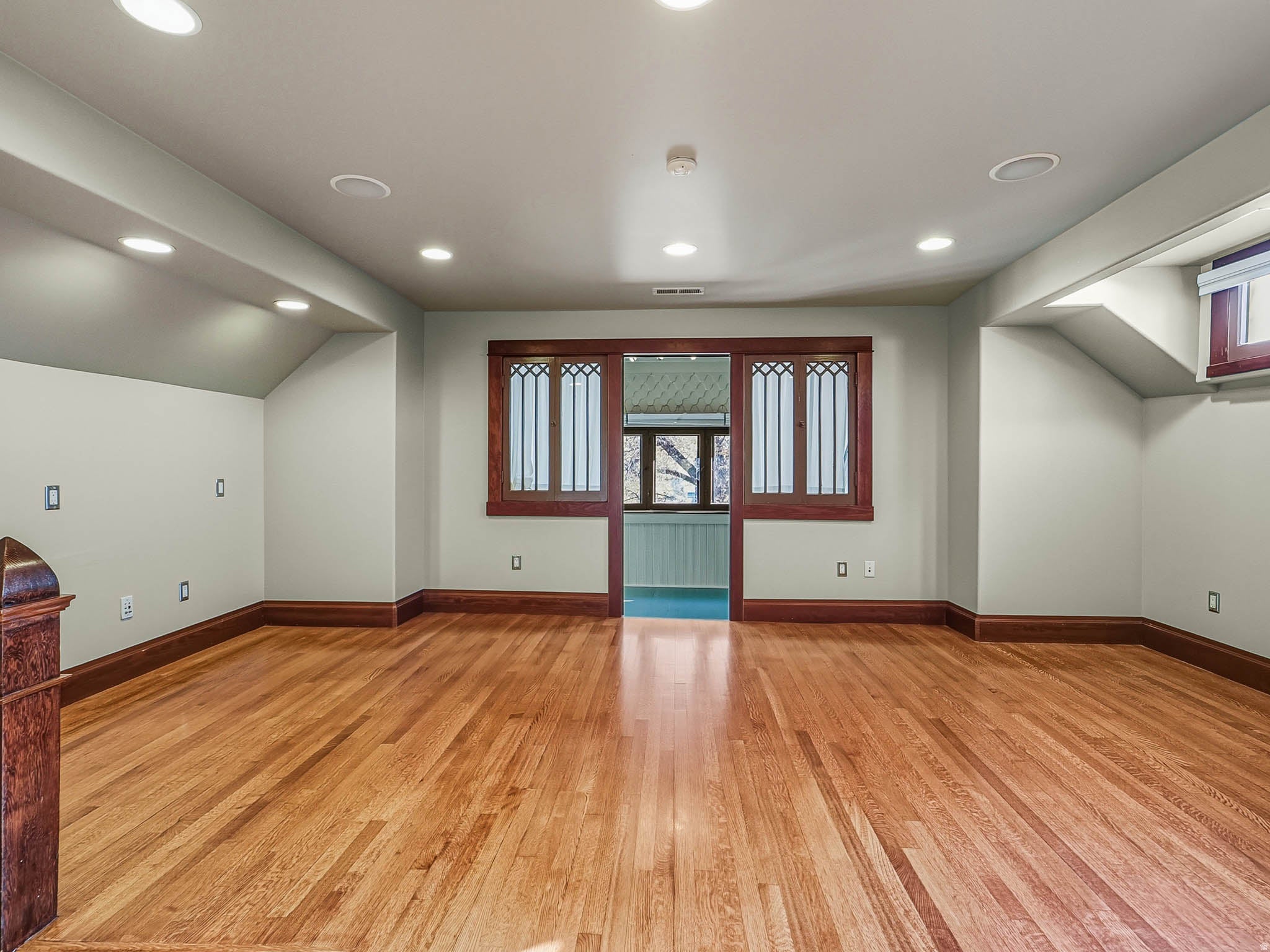 Salt Lake City, Utah, 84105, United States, 6 Bedrooms Bedrooms, ,4 BathroomsBathrooms,Residential,Active,2000214