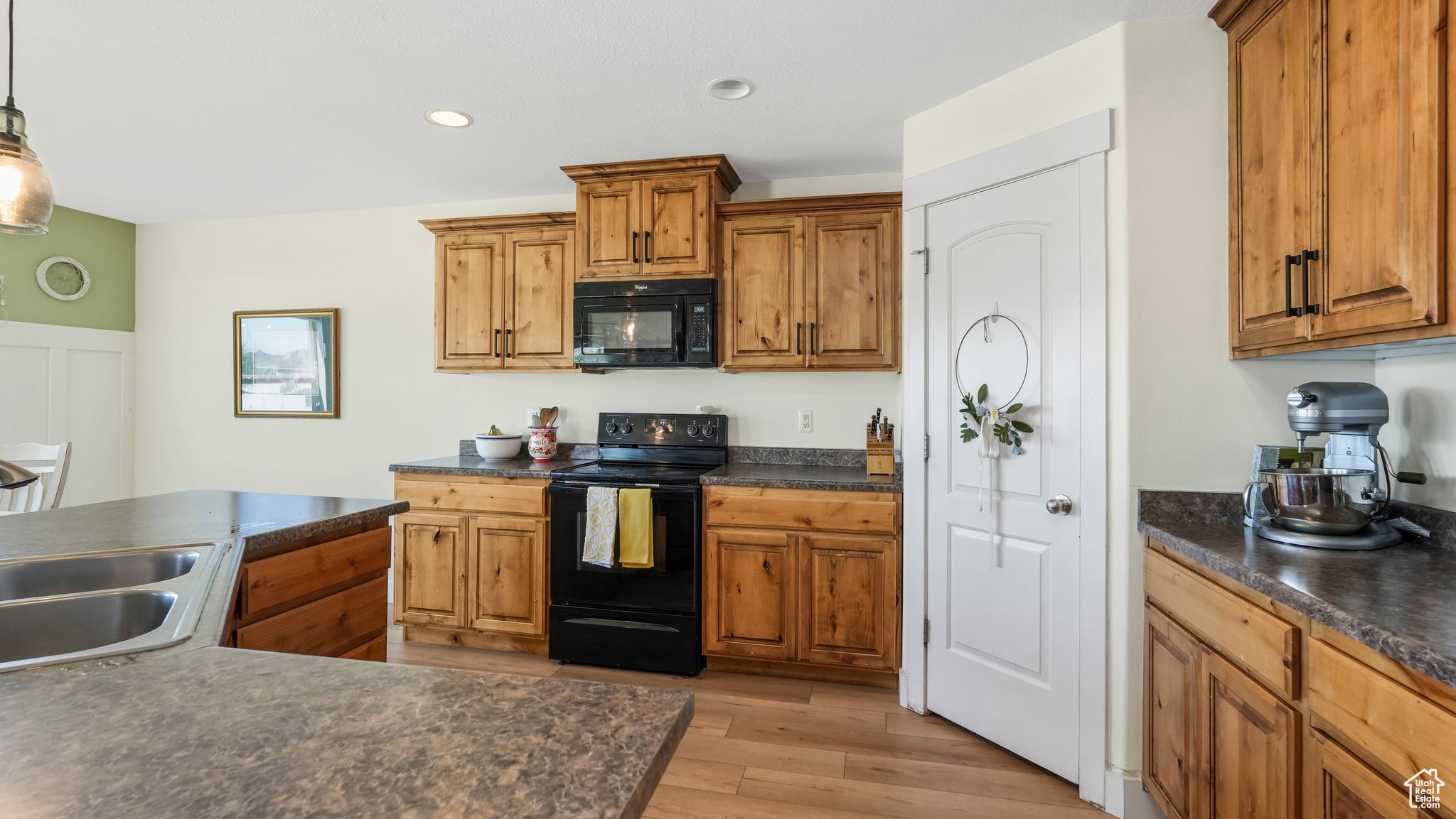Lehi, Utah, 84043, United States, 5 Bedrooms Bedrooms, ,4 BathroomsBathrooms,Residential,Active,1862914
