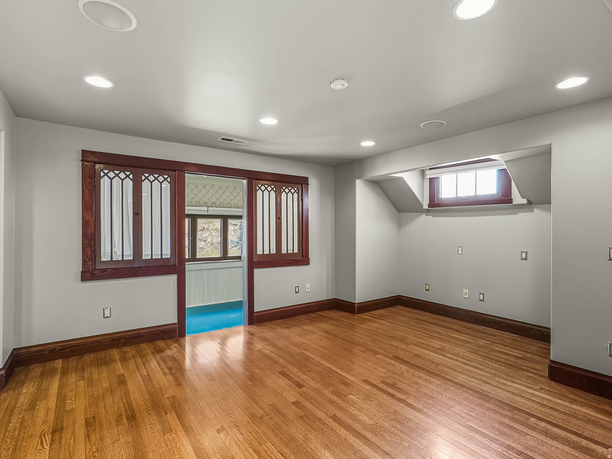 Salt Lake City, Utah, 84105, United States, 6 Bedrooms Bedrooms, ,4 BathroomsBathrooms,Residential,Active,2000214