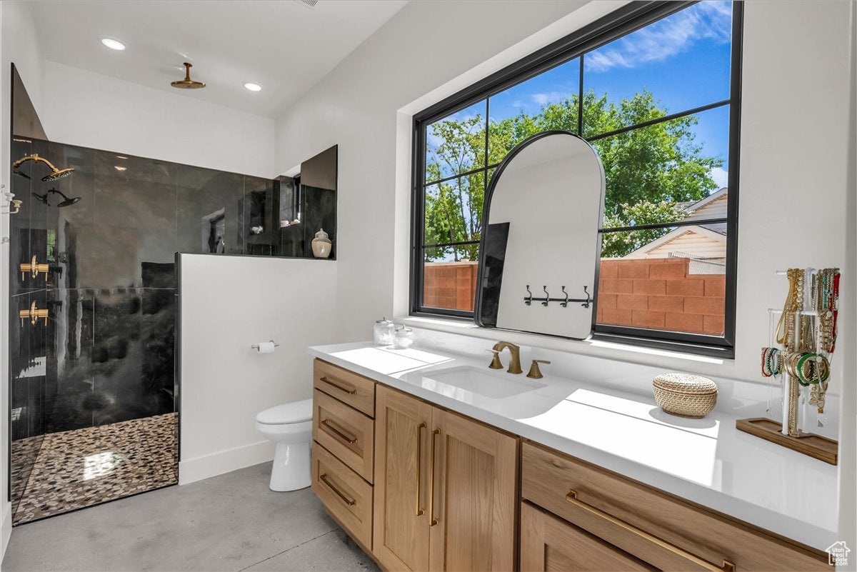 Santa Clara, Utah, 84765, United States, 6 Bedrooms Bedrooms, ,4 BathroomsBathrooms,Residential,Active,1914630