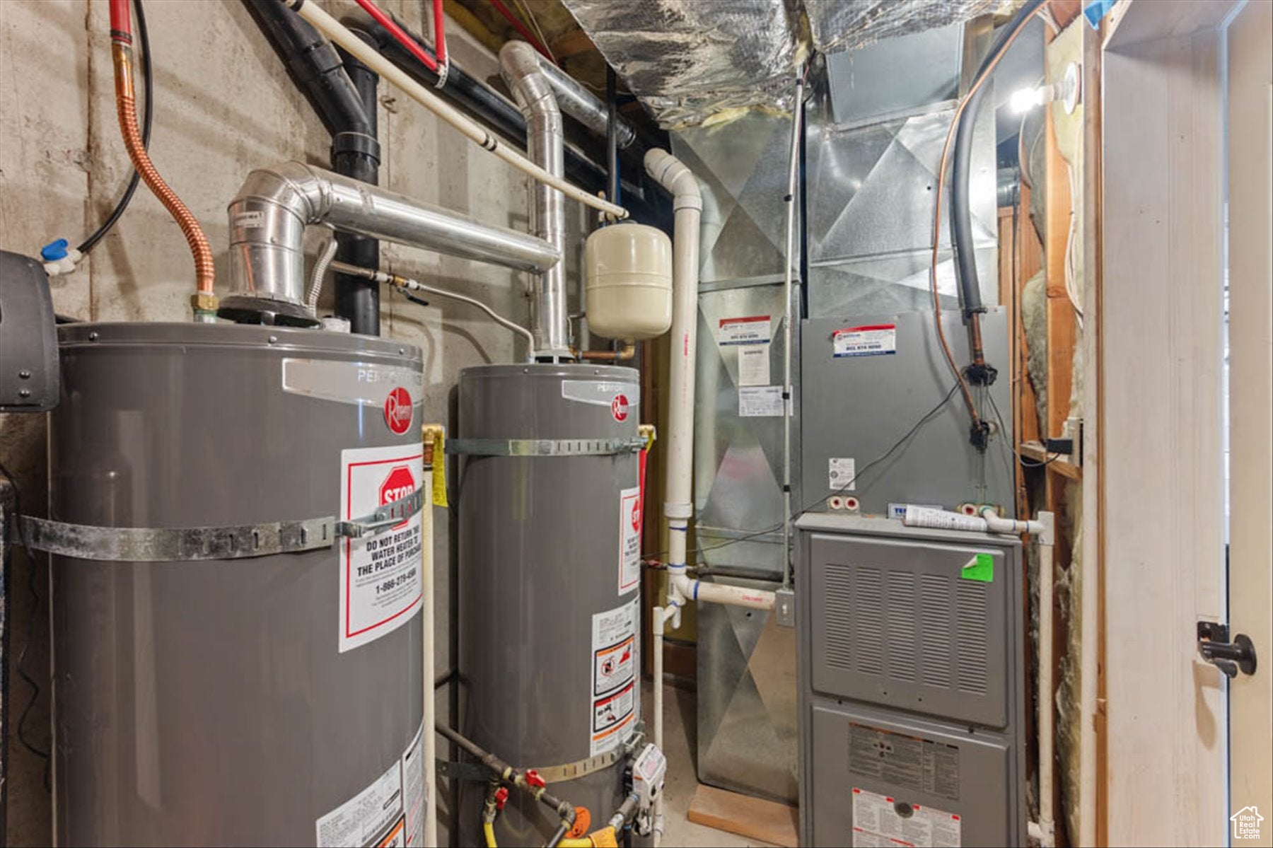 South Jordan, Utah, 84095, United States, 6 Bedrooms Bedrooms, ,4 BathroomsBathrooms,Residential,Active,1876871