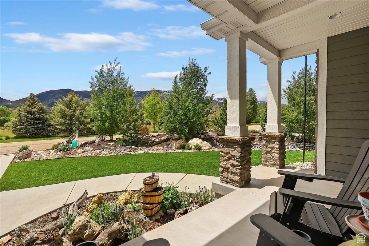 Eden, Utah, 84310, United States, 5 Bedrooms Bedrooms, ,4 BathroomsBathrooms,Residential,Active,1823943
