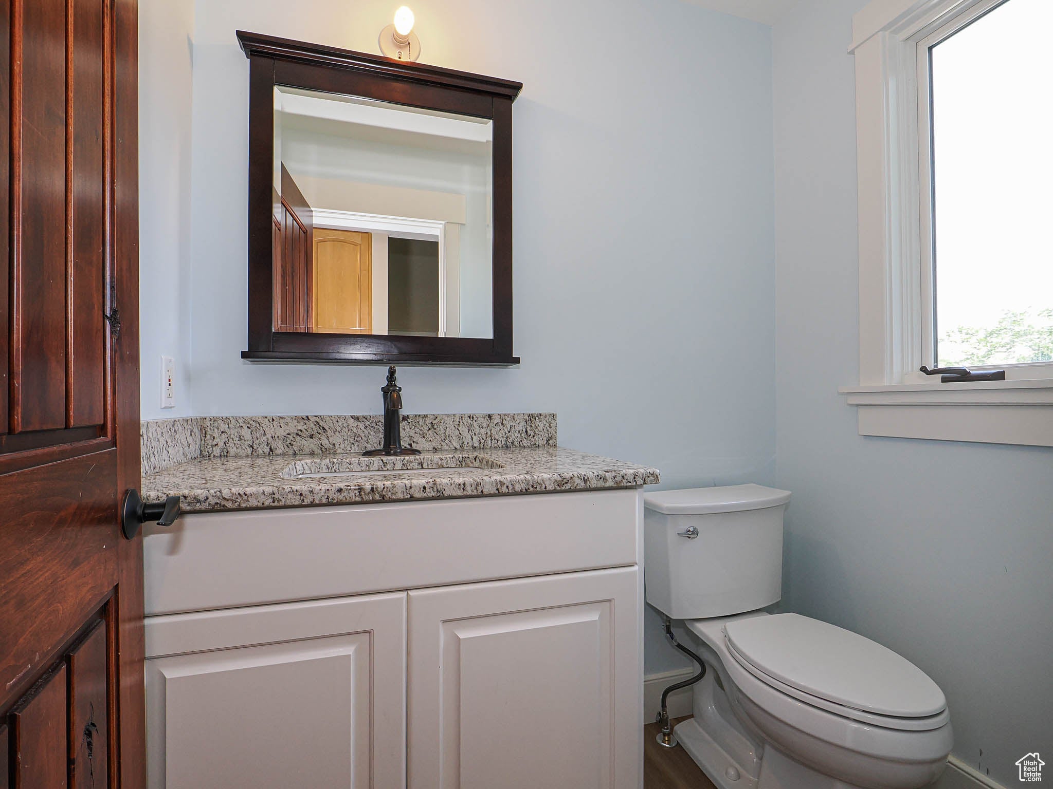 Draper, Utah, 84020, United States, 4 Bedrooms Bedrooms, ,4 BathroomsBathrooms,Residential,Pending,1824917