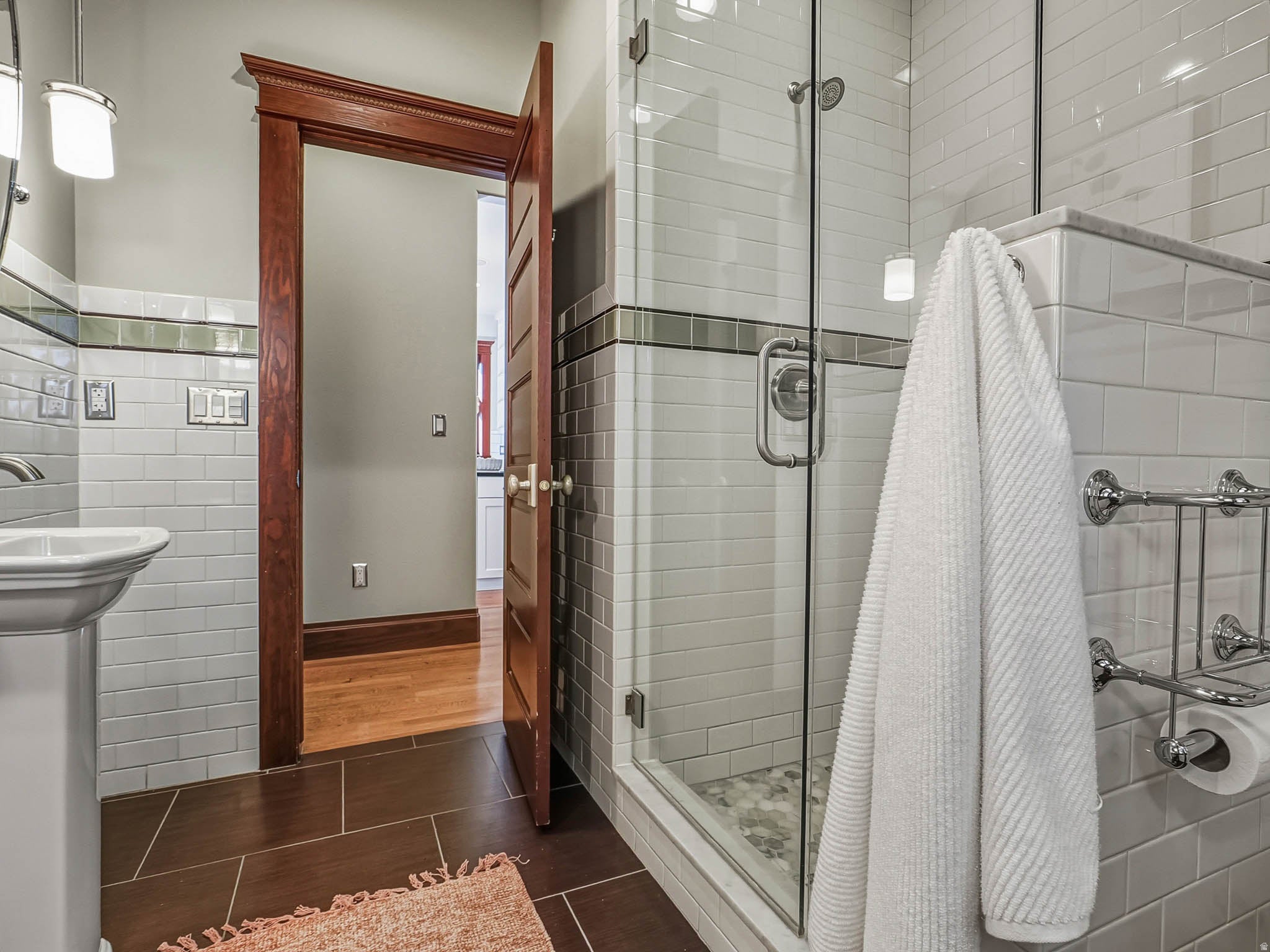 Salt Lake City, Utah, 84105, United States, 6 Bedrooms Bedrooms, ,4 BathroomsBathrooms,Residential,Active,2000214