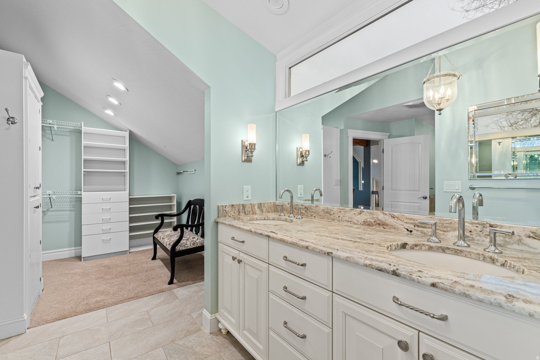 Bountiful, Utah, 84010, United States, 3 Bedrooms Bedrooms, ,3 BathroomsBathrooms,Residential,Active,2006883