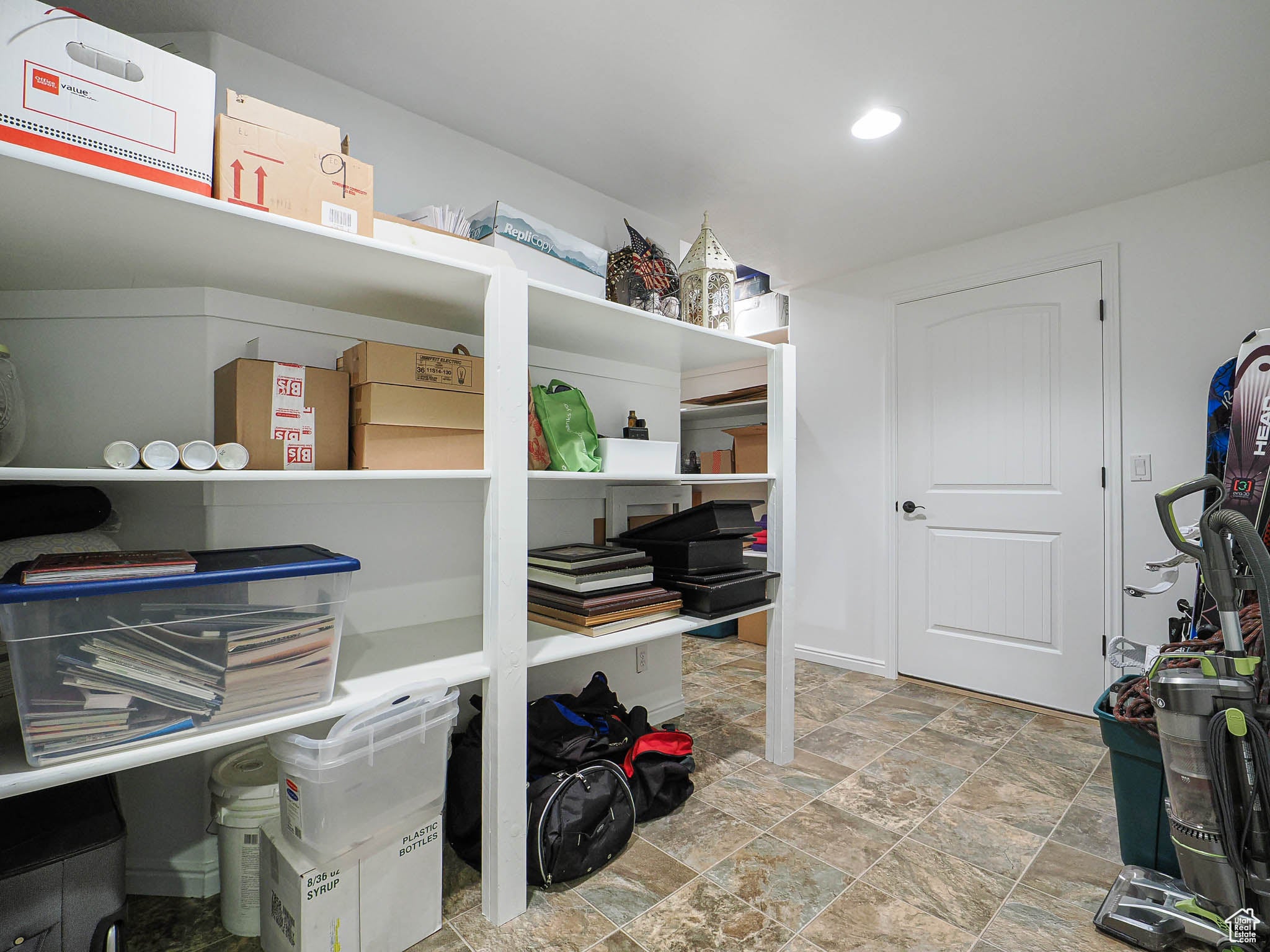 Riverton, Utah, 84065, United States, ,5 BathroomsBathrooms,Residential,Active,1849508