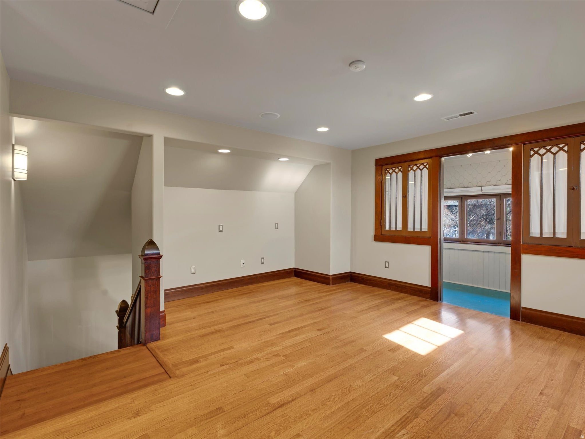 Salt Lake City, Utah, 84105, United States, 6 Bedrooms Bedrooms, ,4 BathroomsBathrooms,Residential,Active,2017445