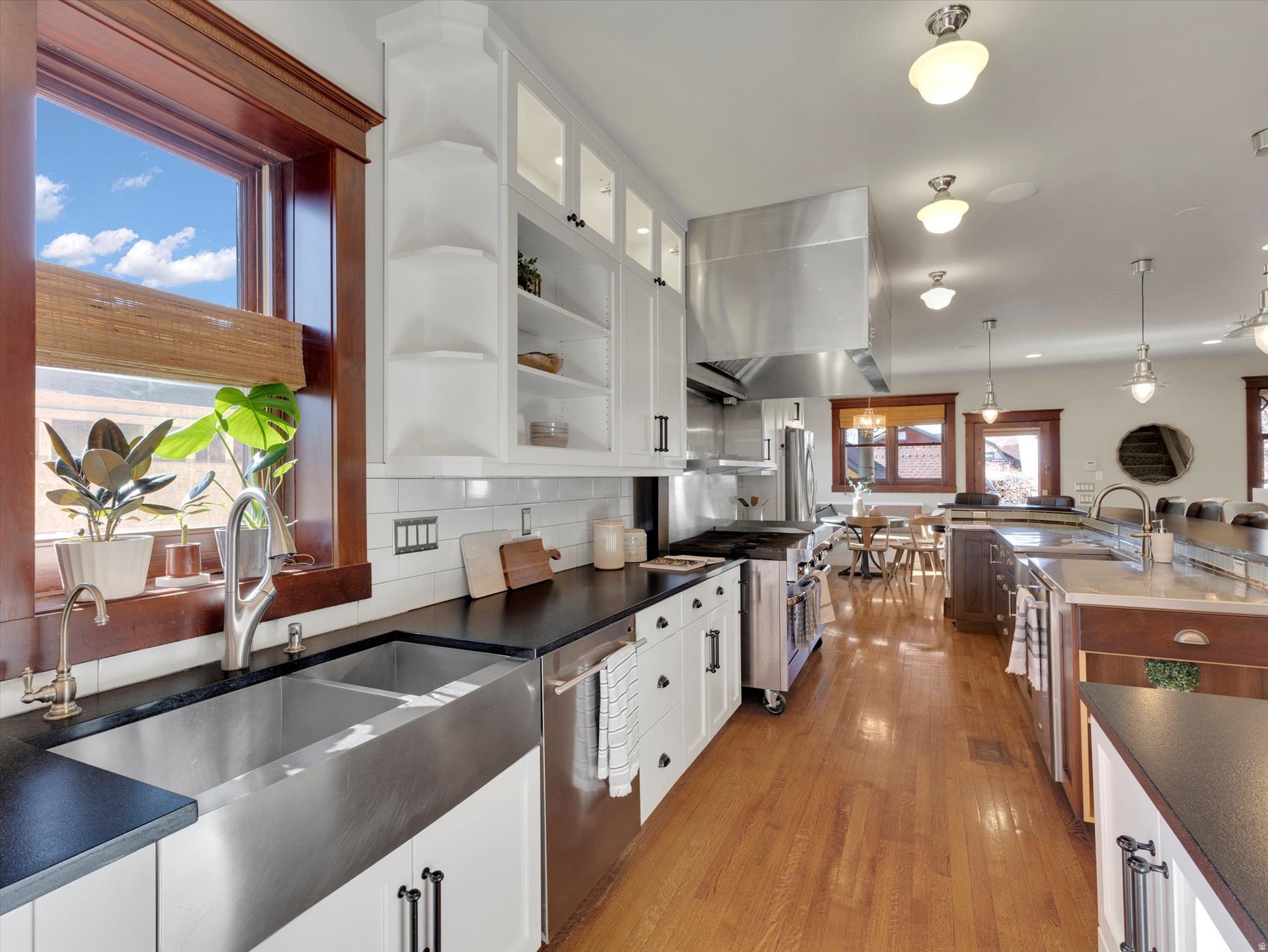 Salt Lake City, Utah, 84105, United States, 6 Bedrooms Bedrooms, ,4 BathroomsBathrooms,Residential,Active,2017445