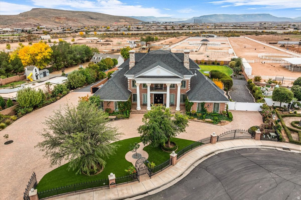 St. George, Utah, 84790, United States, 5 Bedrooms Bedrooms, ,6 BathroomsBathrooms,Residential,Active,1993955