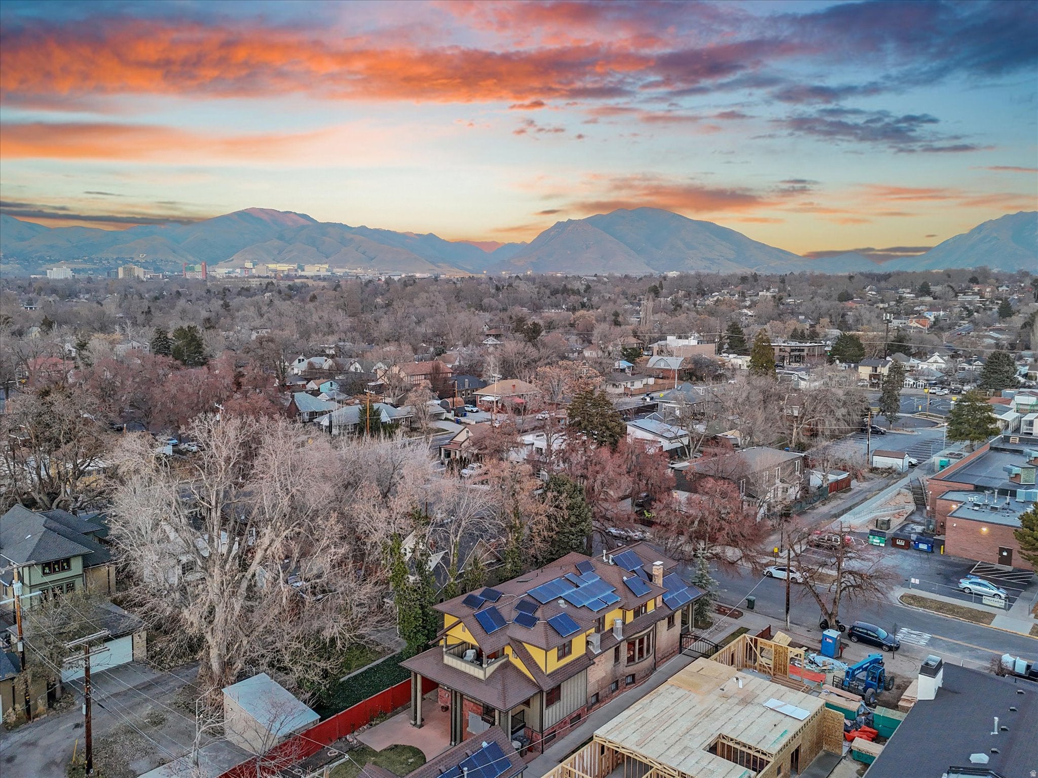 Salt Lake City, Utah, 84105, United States, 6 Bedrooms Bedrooms, ,4 BathroomsBathrooms,Residential,Active,2017445