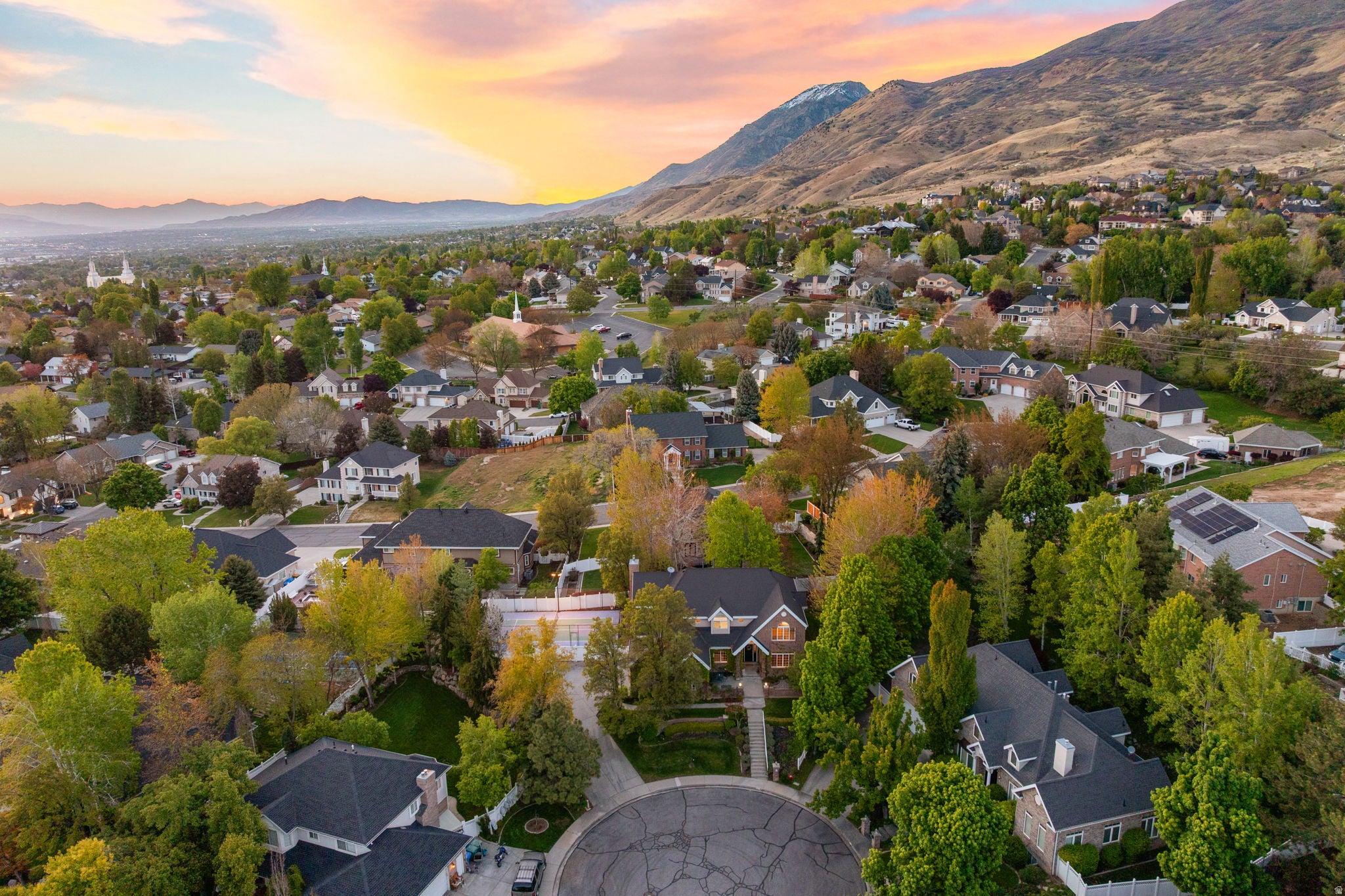 Orem, Utah, 84097, United States, 6 Bedrooms Bedrooms, ,6 BathroomsBathrooms,Residential,Active,2044198