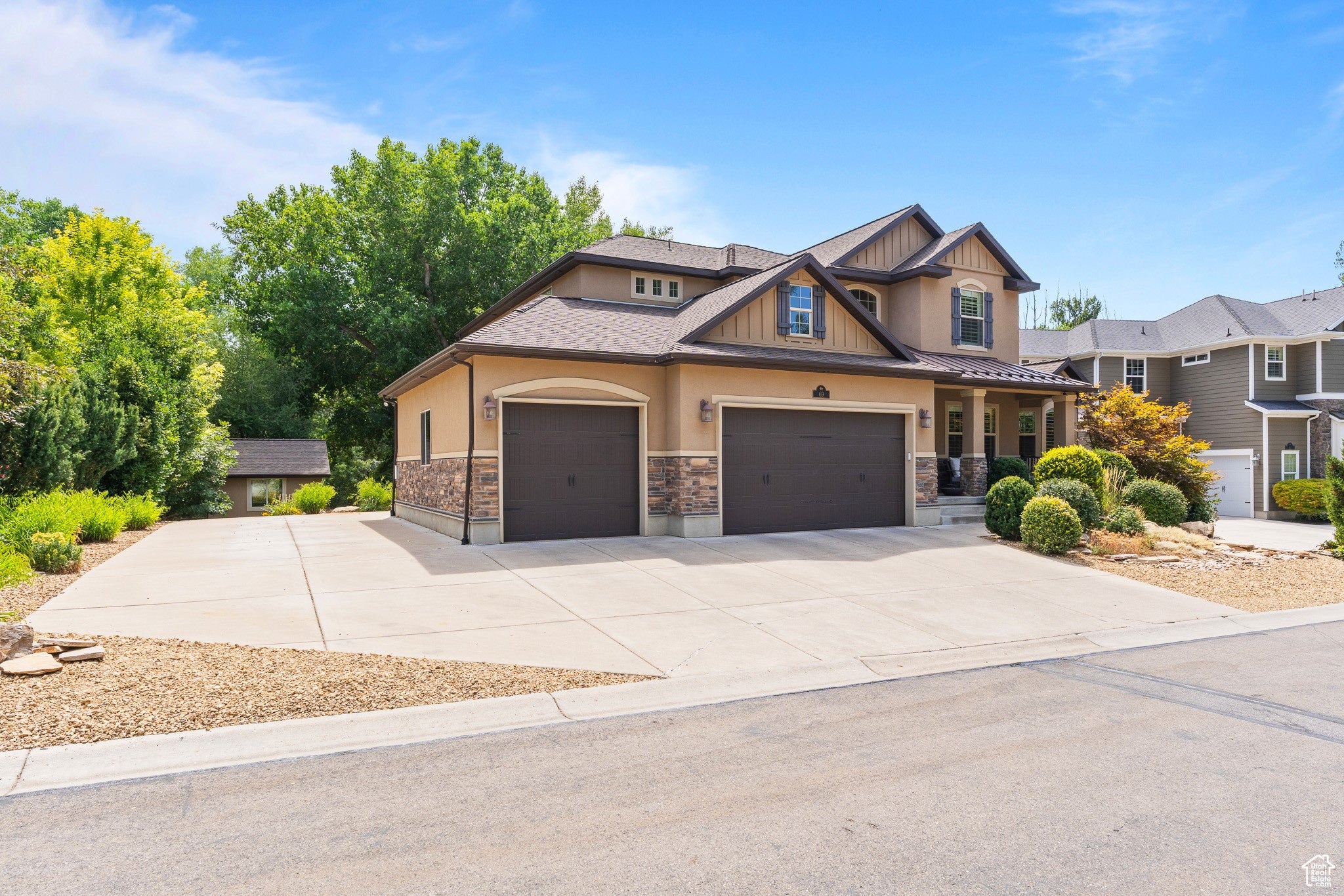 Farmington, Utah, 84025, United States, 4 Bedrooms Bedrooms, ,4 BathroomsBathrooms,Residential,Active,1914760