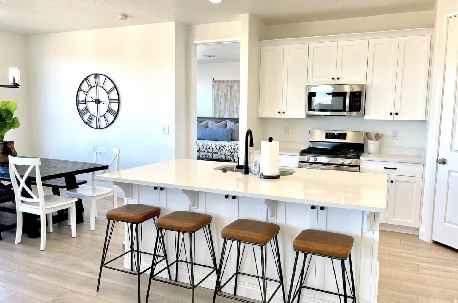 Washington, Utah, 84780, United States, 5 Bedrooms Bedrooms, ,5 BathroomsBathrooms,Residential,Active,2045667