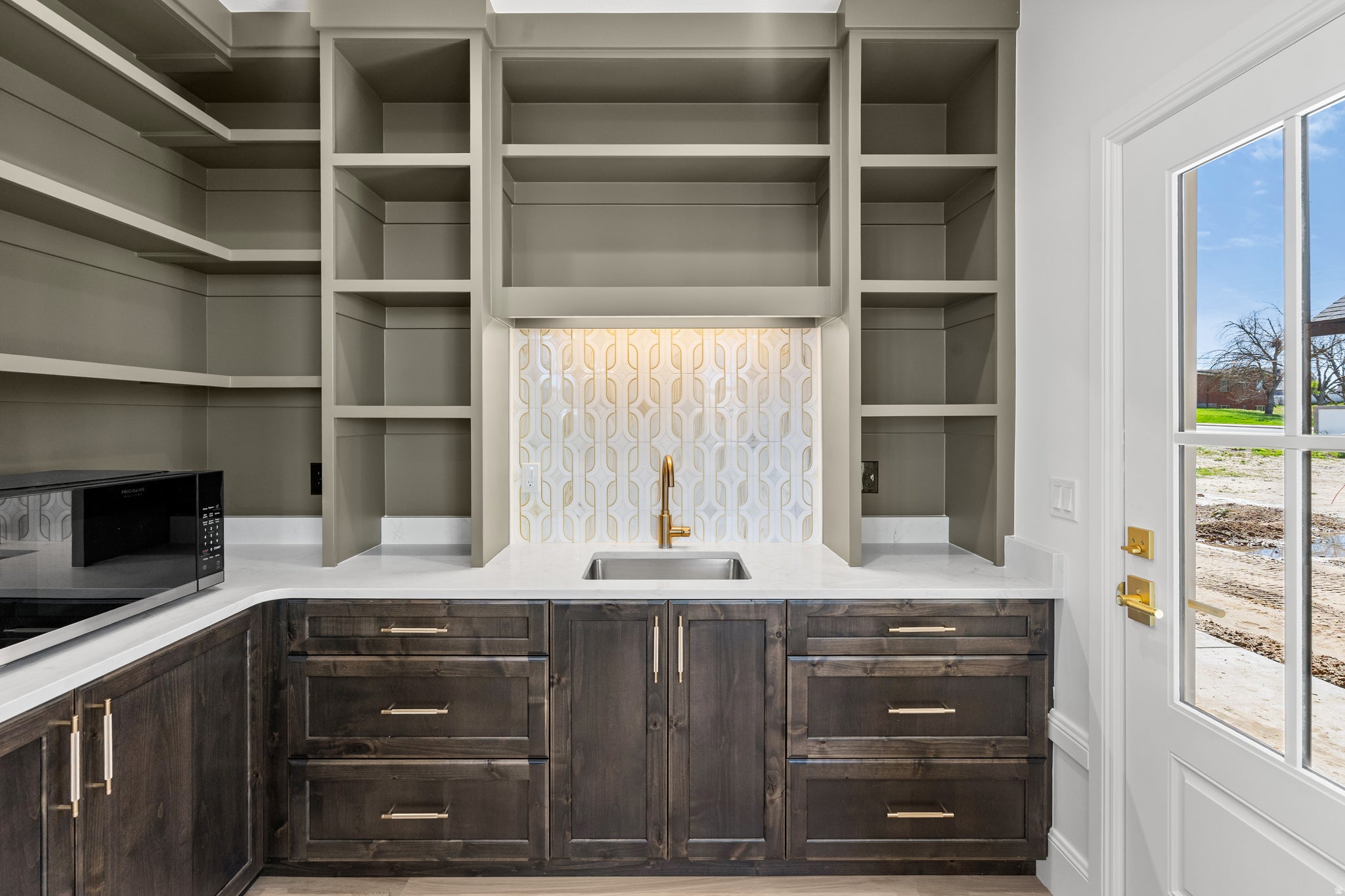 West Haven, Utah, 84401, United States, 6 Bedrooms Bedrooms, ,4 BathroomsBathrooms,Residential,Active,2037112