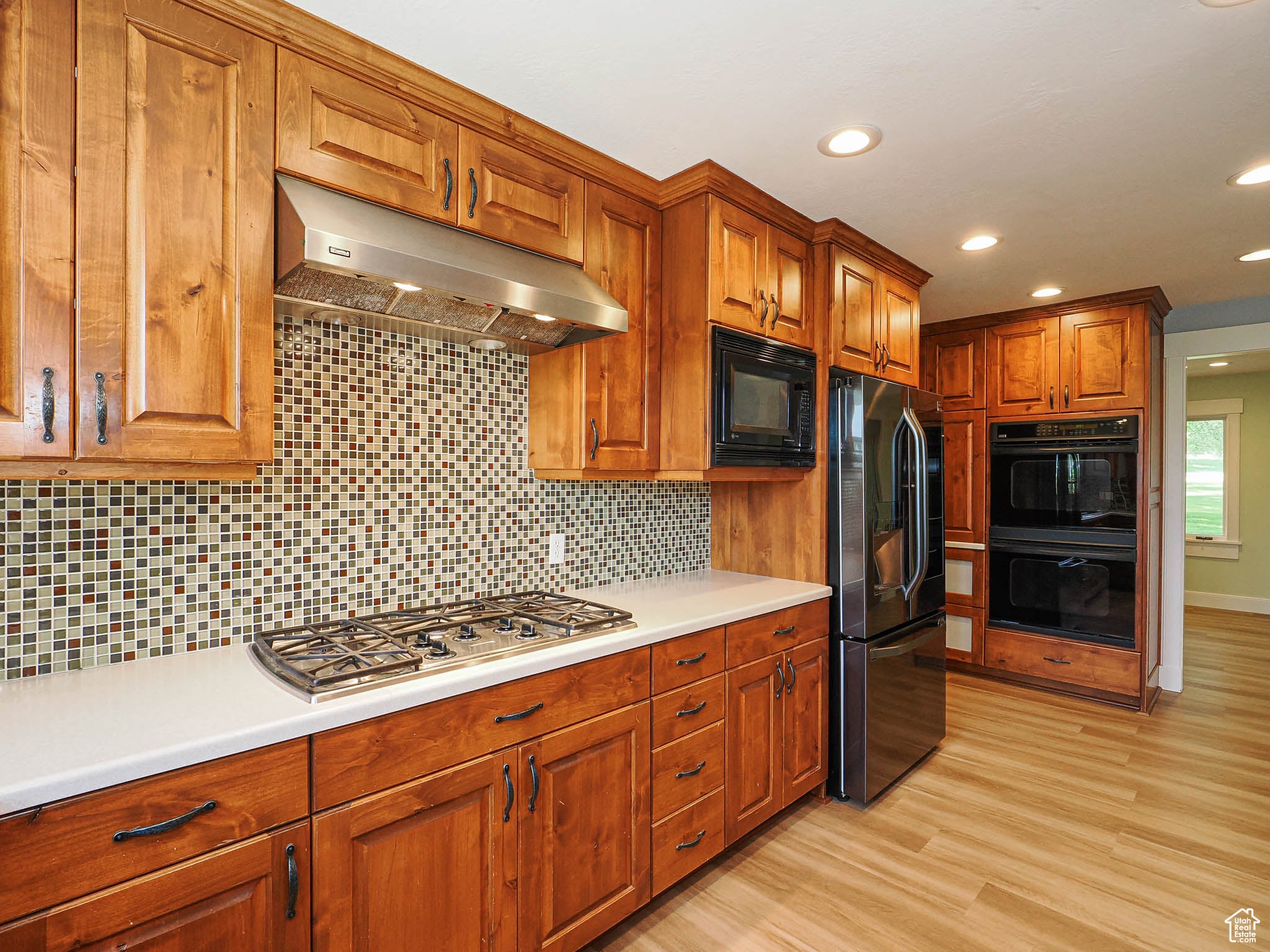 Draper, Utah, 84020, United States, 4 Bedrooms Bedrooms, ,4 BathroomsBathrooms,Residential,Pending,1824917