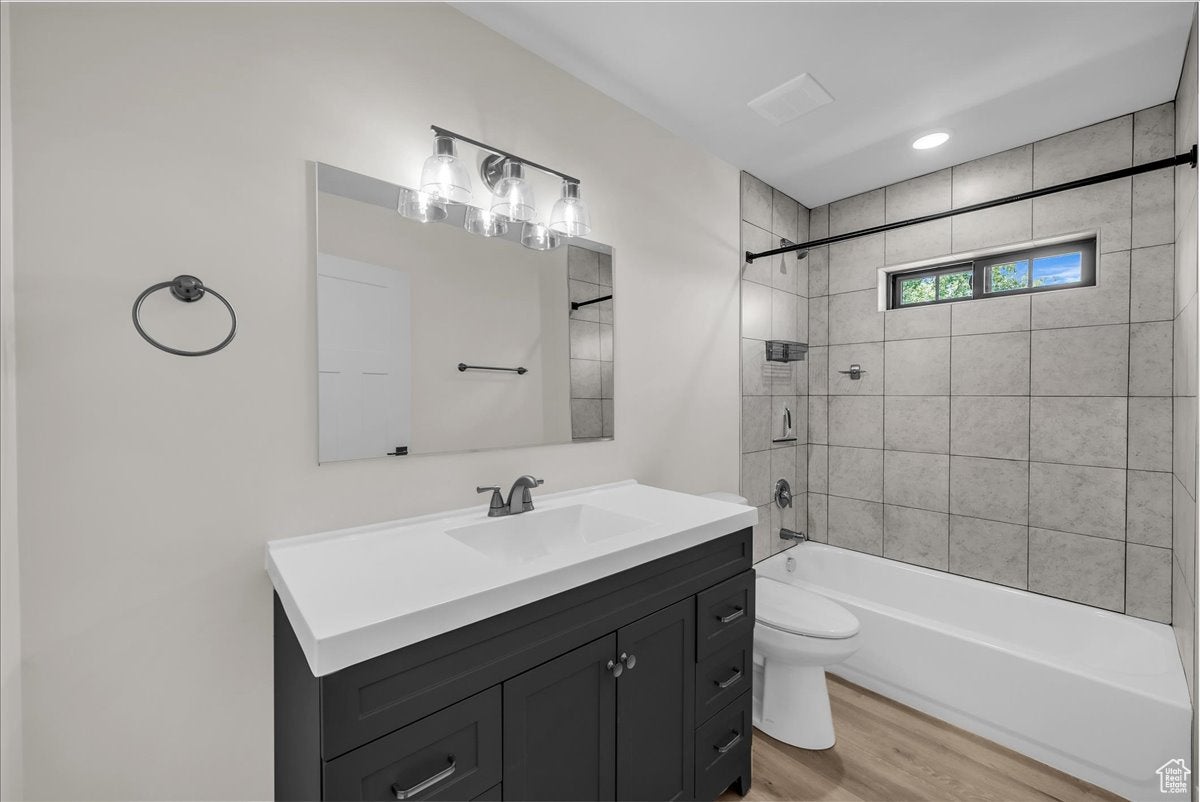 Santa Clara, Utah, 84765, United States, 6 Bedrooms Bedrooms, ,4 BathroomsBathrooms,Residential,Active,1914630