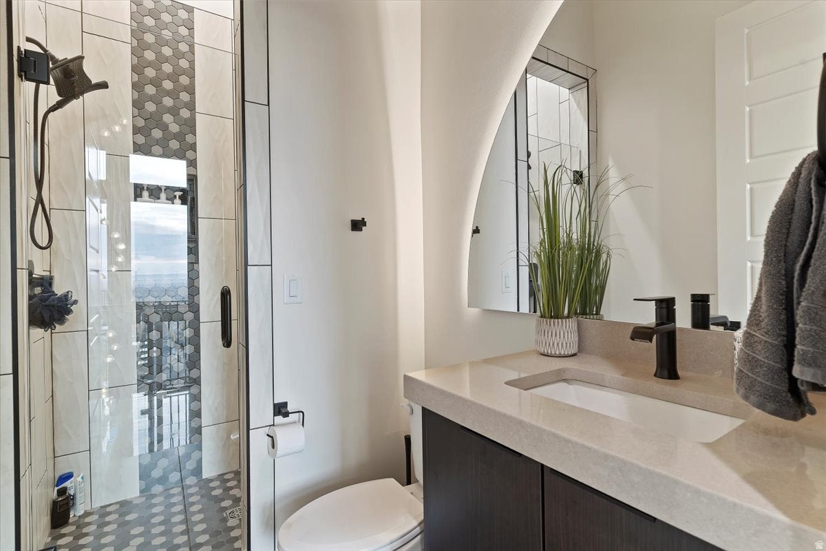 Fruit Heights, Utah, 84037, United States, 4 Bedrooms Bedrooms, ,3 BathroomsBathrooms,Residential,Active,2007943