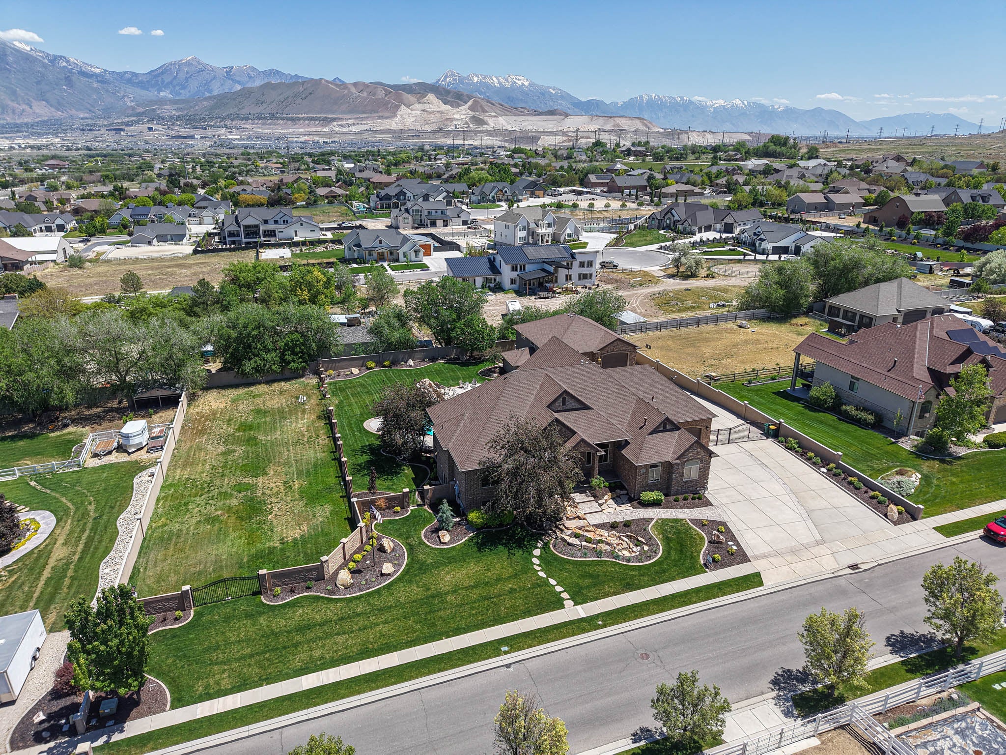 Bluffdale, Utah, 84065, United States, 5 Bedrooms Bedrooms, ,5 BathroomsBathrooms,Residential,Active,2030117