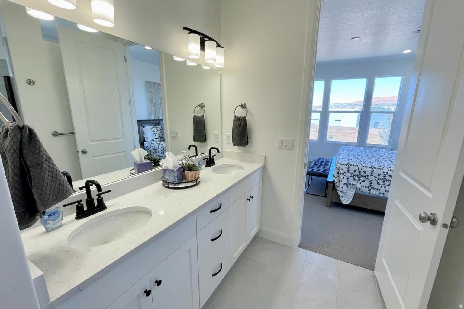 Washington, Utah, 84780, United States, 5 Bedrooms Bedrooms, ,5 BathroomsBathrooms,Residential,Active,2045667