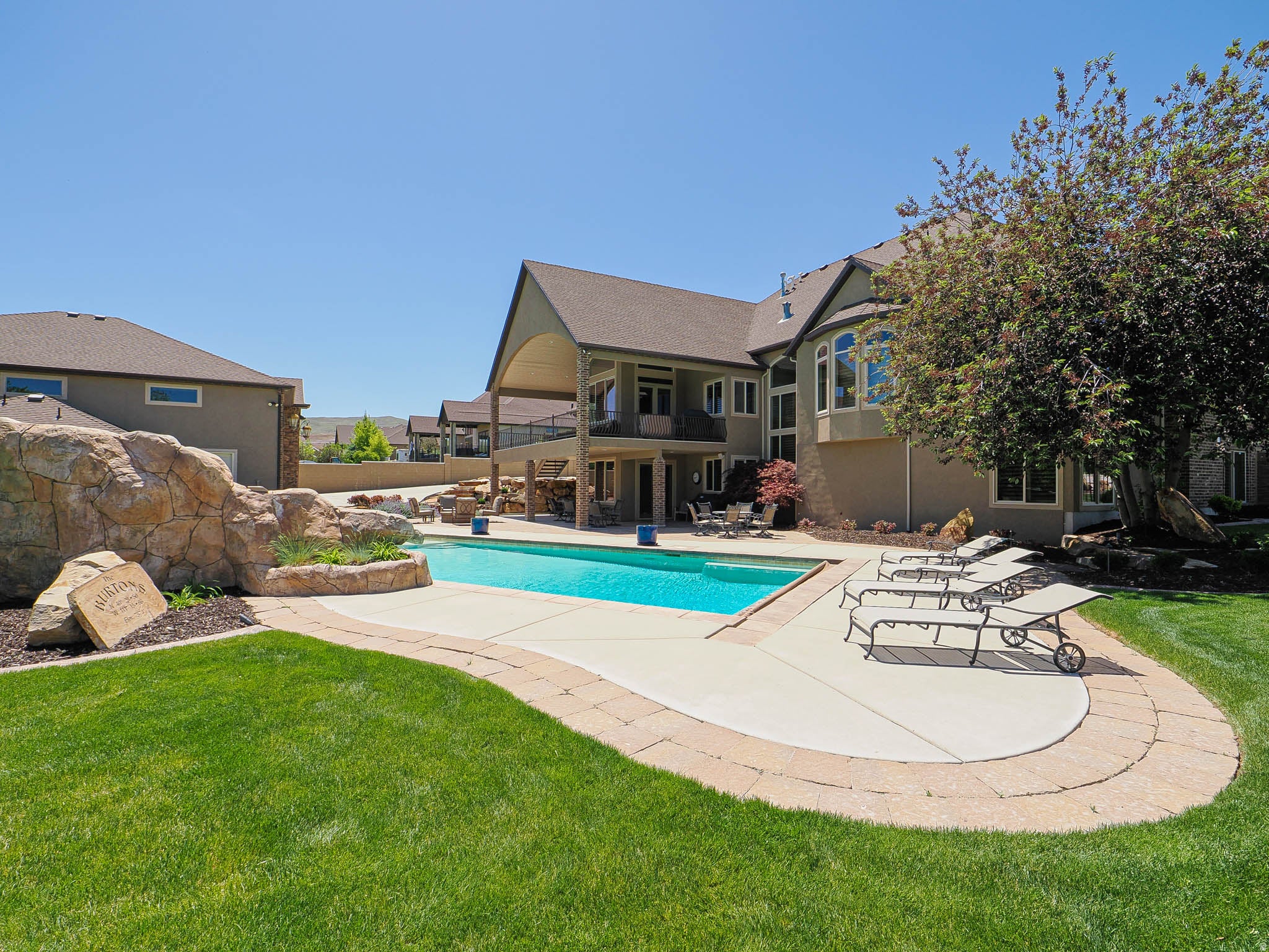 Bluffdale, Utah, 84065, United States, 5 Bedrooms Bedrooms, ,5 BathroomsBathrooms,Residential,Active,2030117