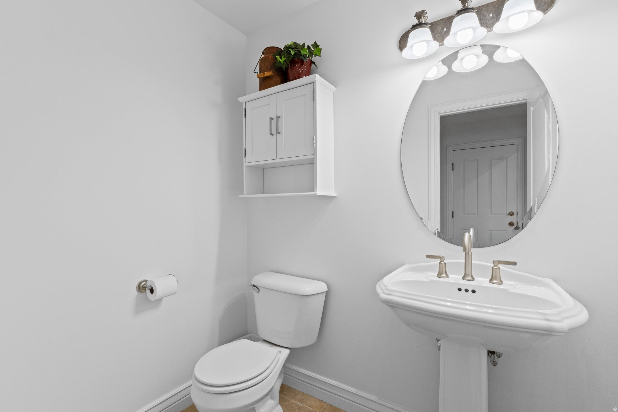 Kaysville, Utah, 84037, United States, 6 Bedrooms Bedrooms, ,5 BathroomsBathrooms,Residential,Active,2007300