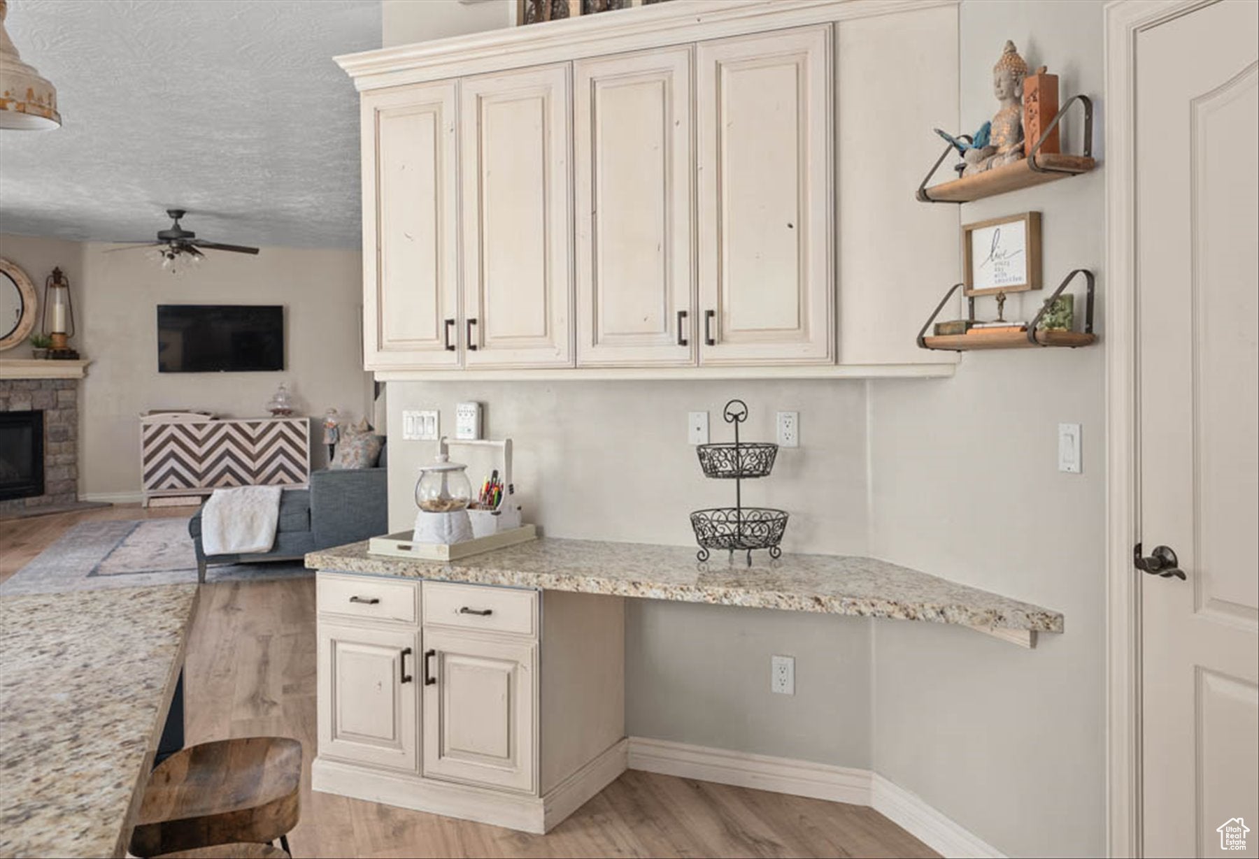 South Jordan, Utah, 84095, United States, 6 Bedrooms Bedrooms, ,4 BathroomsBathrooms,Residential,Active,1876871