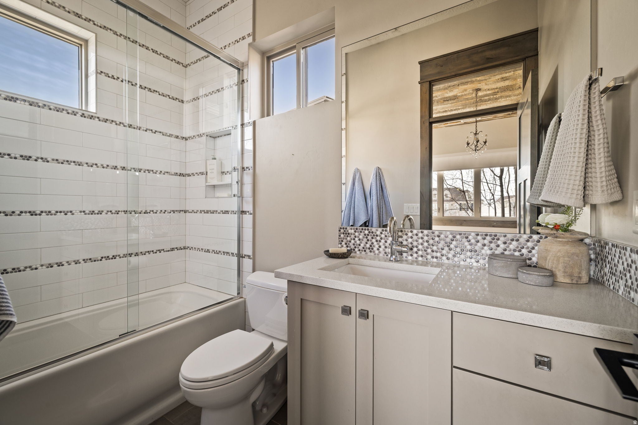 Draper, Utah, 84020, United States, 4 Bedrooms Bedrooms, ,6 BathroomsBathrooms,Residential,Active,2025968