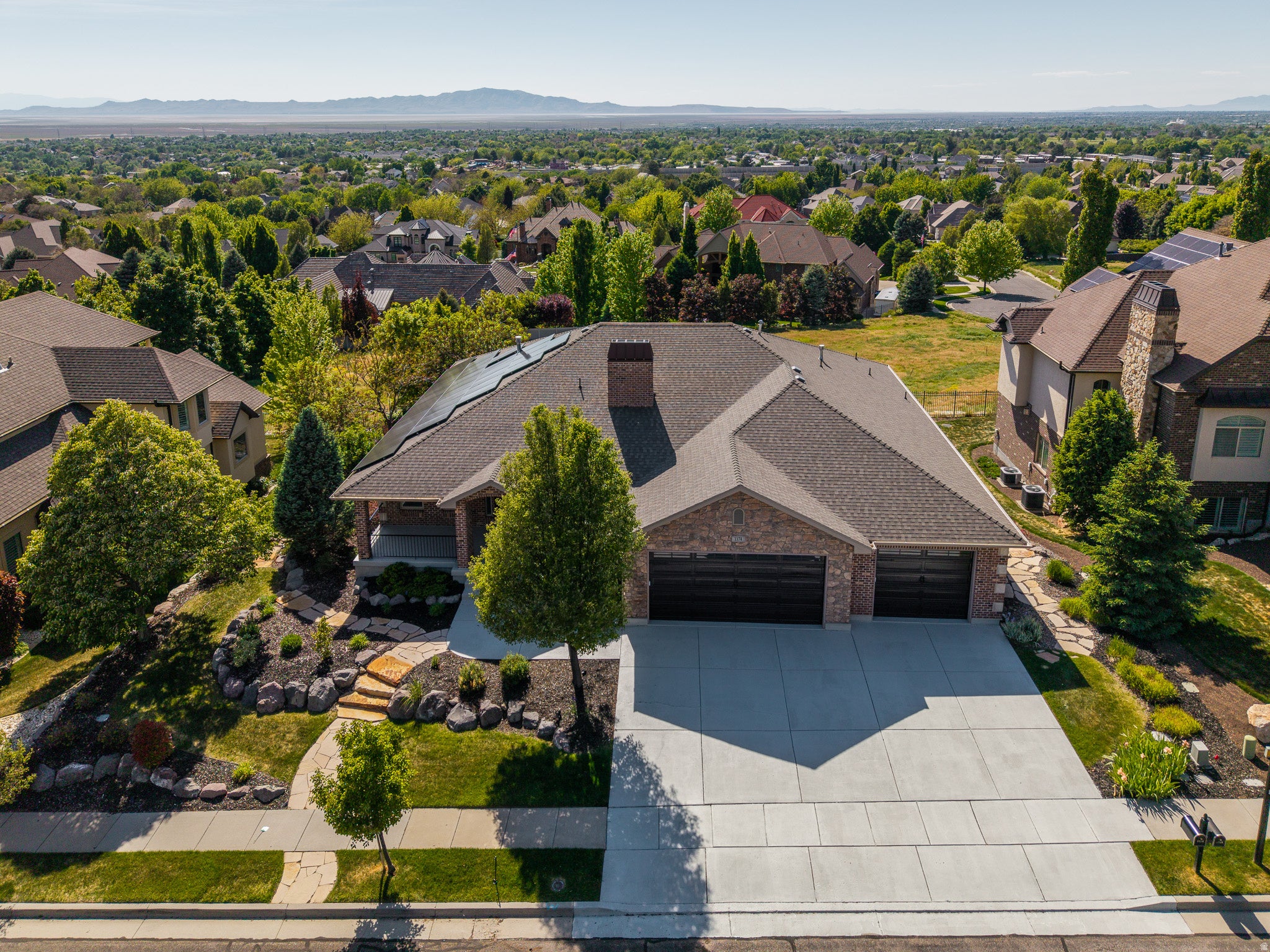 Fruit Heights, Utah, 84037, United States, 6 Bedrooms Bedrooms, ,5 BathroomsBathrooms,Residential,Active,2044980