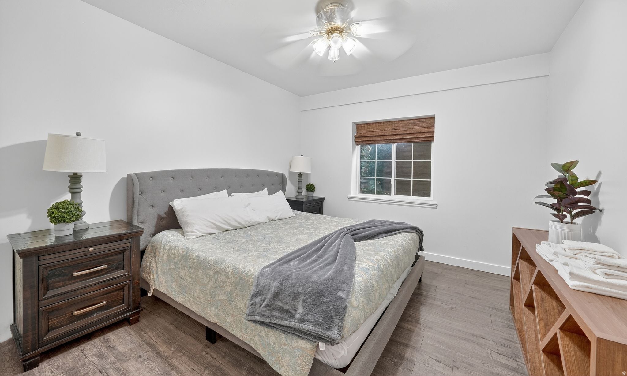 Bluffdale, Utah, 84065, United States, 10 Bedrooms Bedrooms, ,7 BathroomsBathrooms,Residential,Active,1990647