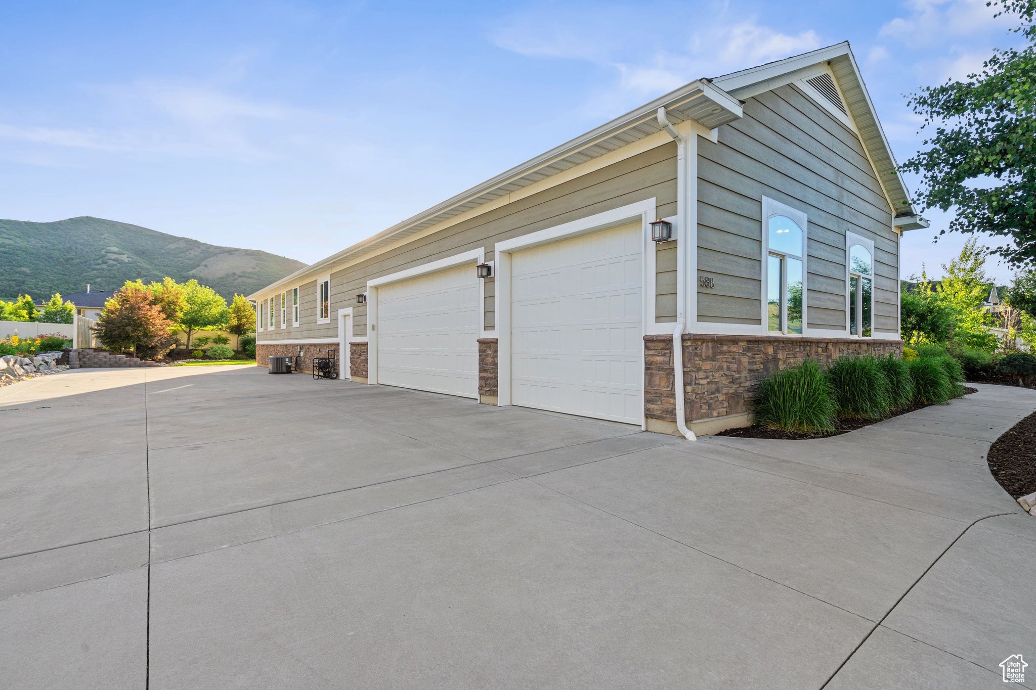 Mantua, Utah, 84324, United States, ,6 BathroomsBathrooms,Residential,Active,1843442