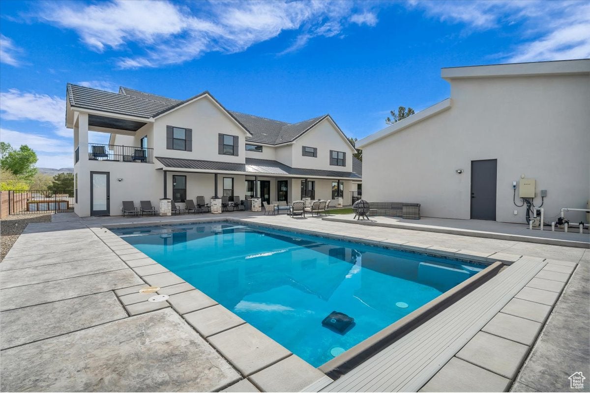Hurricane, Utah, 84737, United States, 4 Bedrooms Bedrooms, ,5 BathroomsBathrooms,Residential,Active,1762812