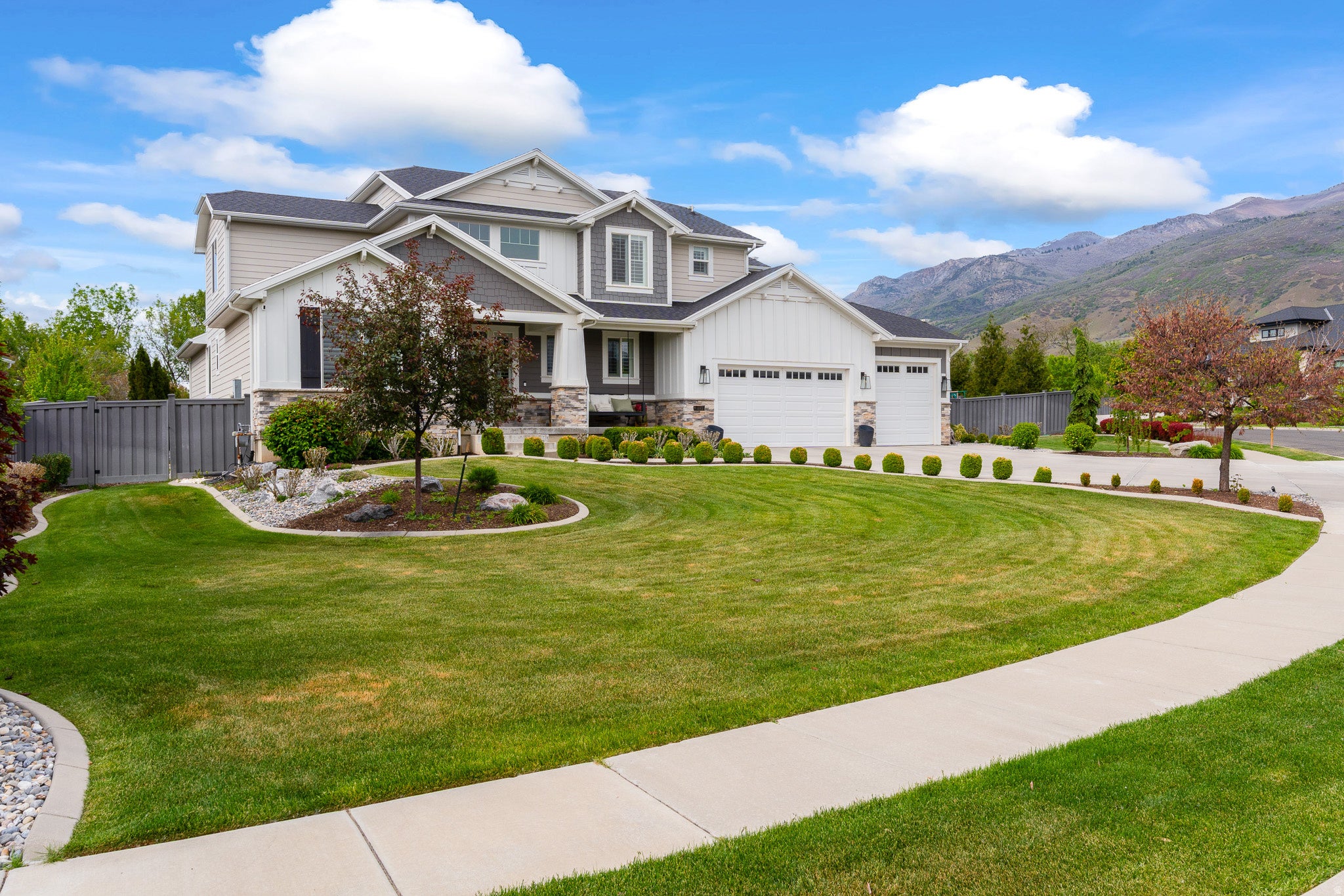 Fruit Heights, Utah, 84037, United States, 6 Bedrooms Bedrooms, ,4 BathroomsBathrooms,Residential,Contingent,2045711