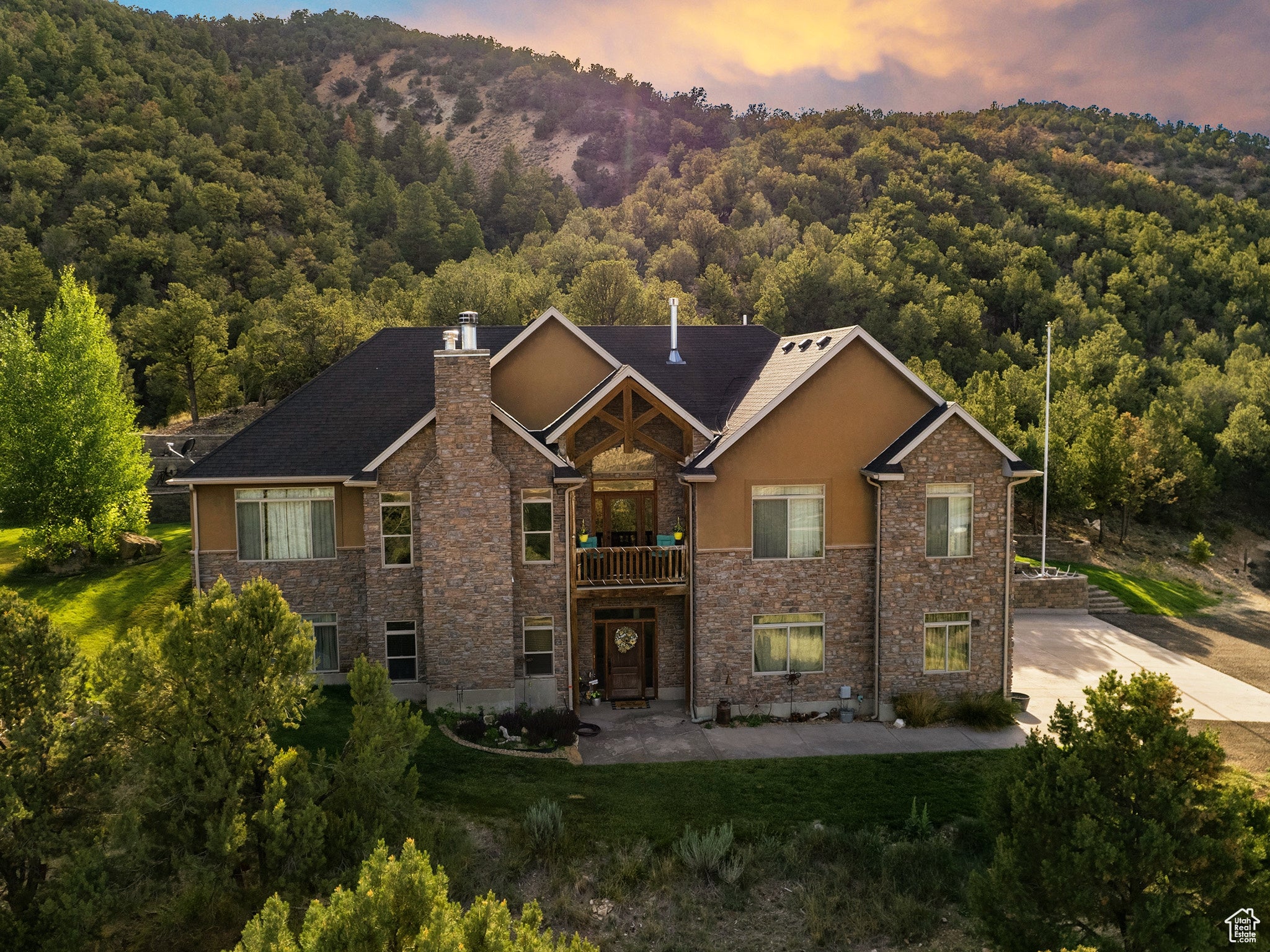 Fruitland, Utah, 84027, United States, 5 Bedrooms Bedrooms, ,3 BathroomsBathrooms,Residential,Active,1899229