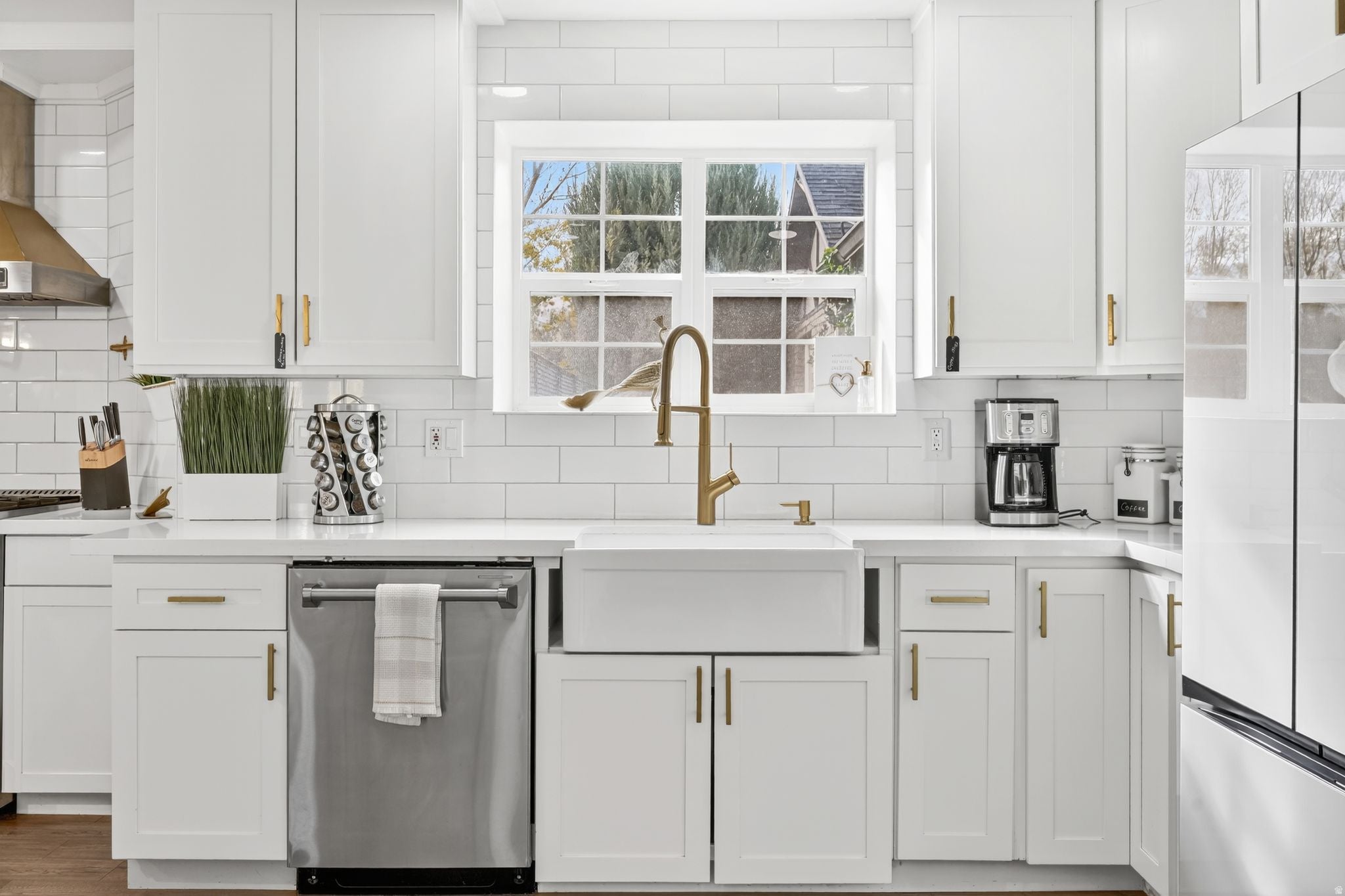 Bluffdale, Utah, 84065, United States, 10 Bedrooms Bedrooms, ,7 BathroomsBathrooms,Residential,Active,1990647