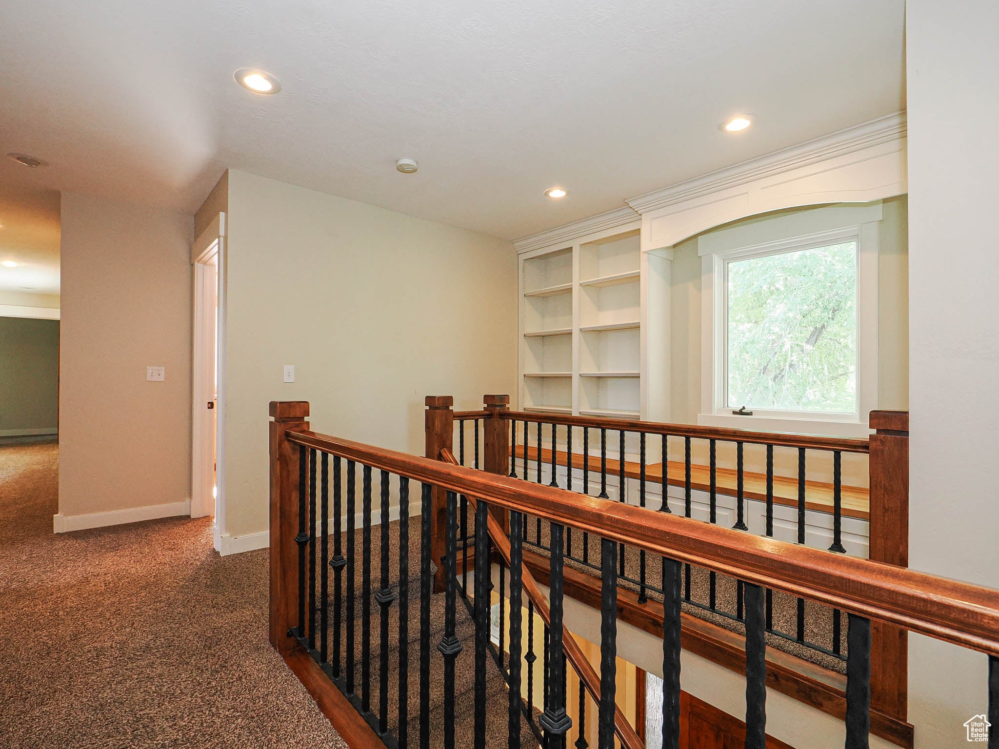 Draper, Utah, 84020, United States, 4 Bedrooms Bedrooms, ,4 BathroomsBathrooms,Residential,Pending,1824917