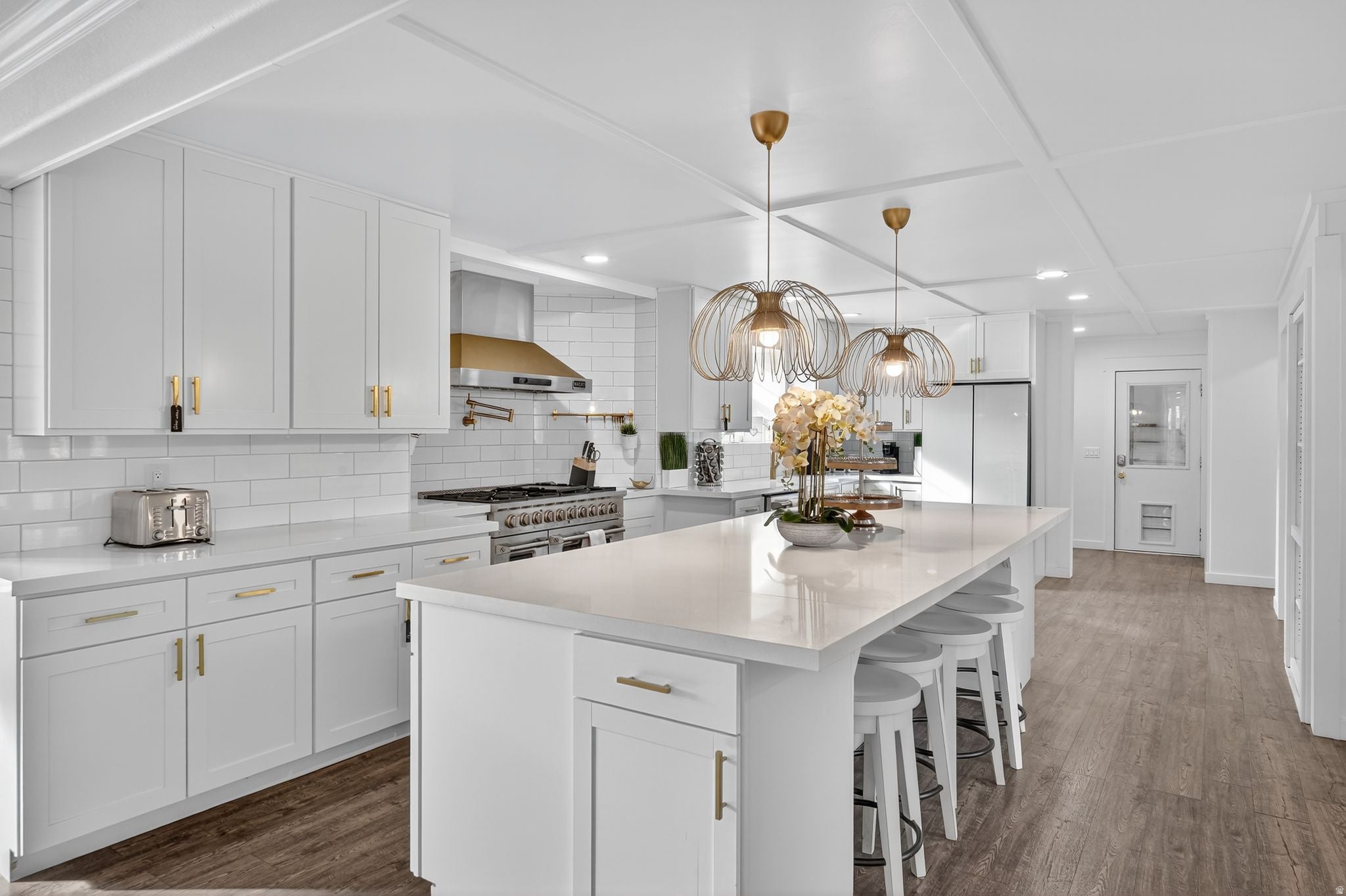 Bluffdale, Utah, 84065, United States, 10 Bedrooms Bedrooms, ,7 BathroomsBathrooms,Residential,Active,1990647