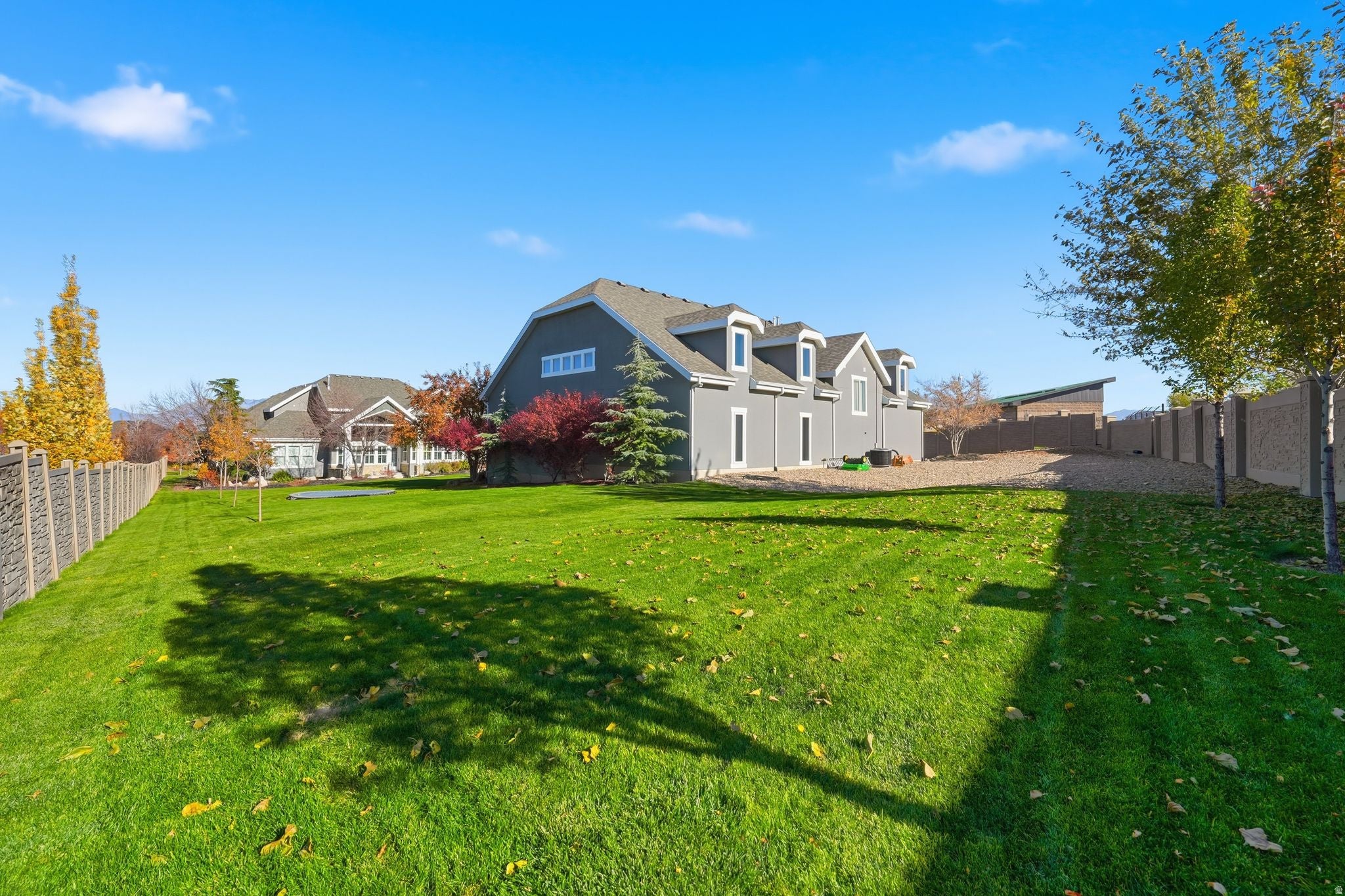 Bluffdale, Utah, 84065, United States, 7 Bedrooms Bedrooms, ,9 BathroomsBathrooms,Residential,Active,1987237