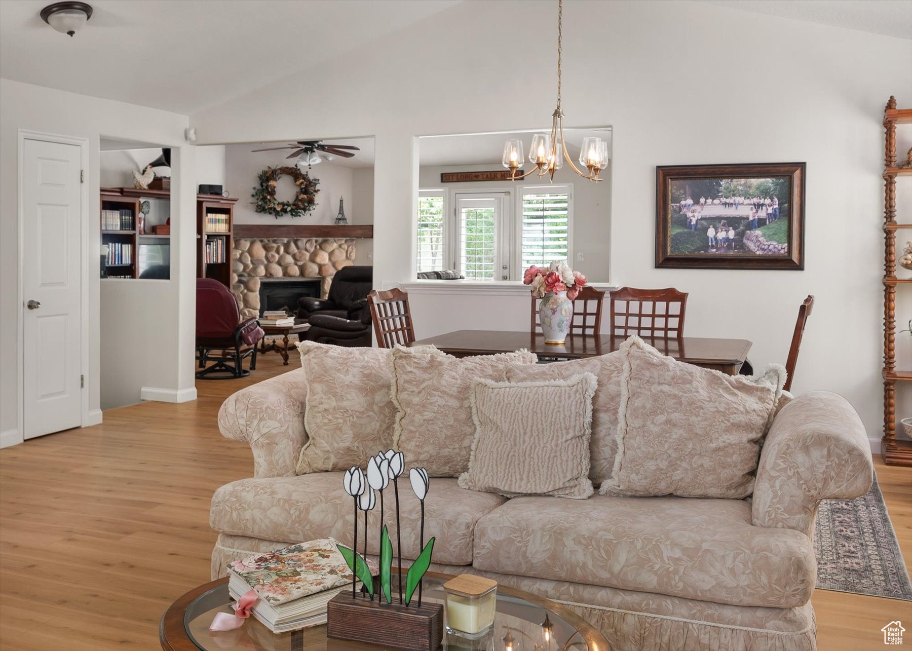 Cottonwood Heights, Utah, 84121, United States, 6 Bedrooms Bedrooms, ,3 BathroomsBathrooms,Residential,Active,1964287