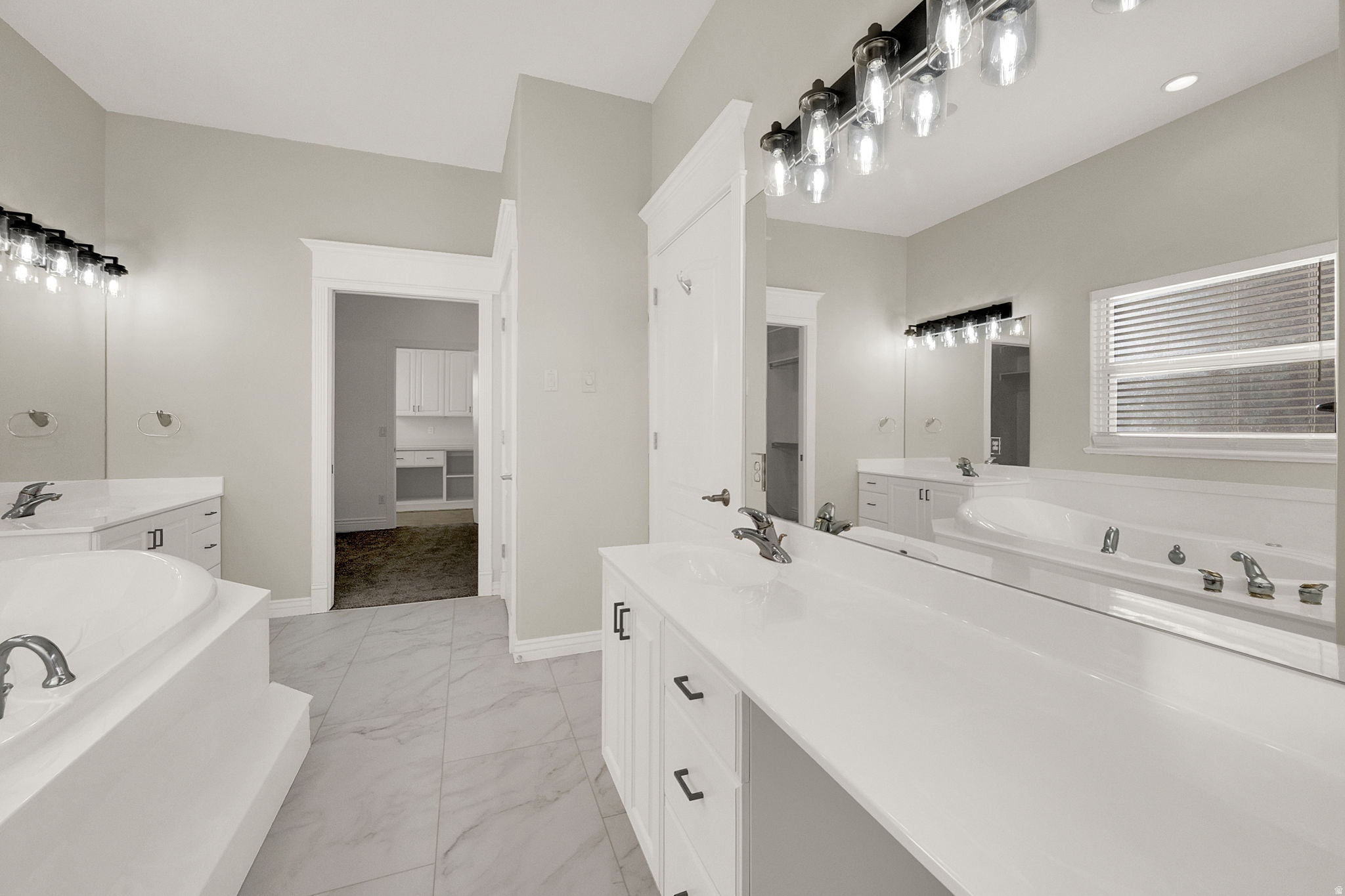 Perry, Utah, 84302, United States, 6 Bedrooms Bedrooms, ,5 BathroomsBathrooms,Residential,Active,2045022