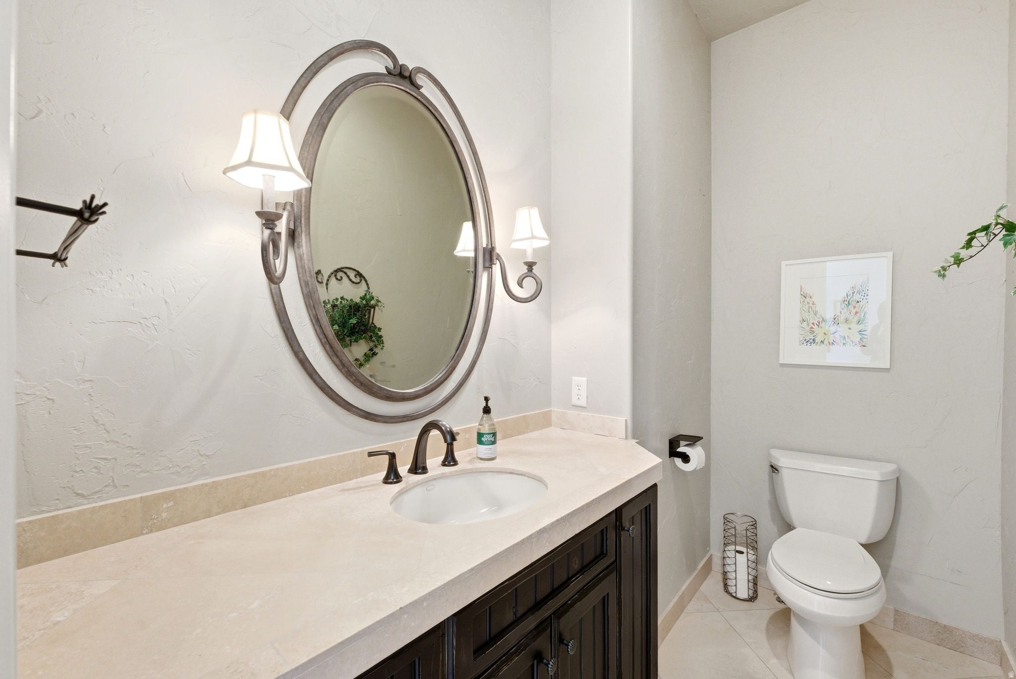Bountiful, Utah, 84010, United States, 6 Bedrooms Bedrooms, ,6 BathroomsBathrooms,Residential,Active,2044576