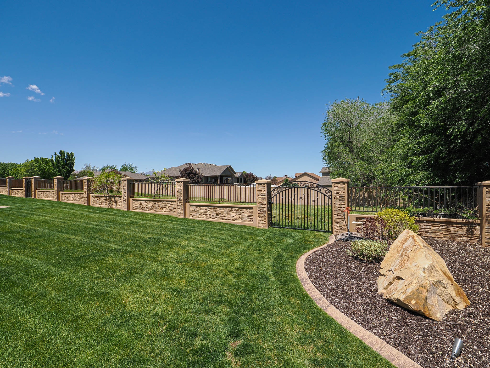 Bluffdale, Utah, 84065, United States, 5 Bedrooms Bedrooms, ,5 BathroomsBathrooms,Residential,Active,2030117