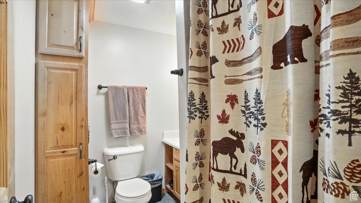 Kamas, Utah, 84036, United States, ,4 BathroomsBathrooms,Residential,Active,1829943