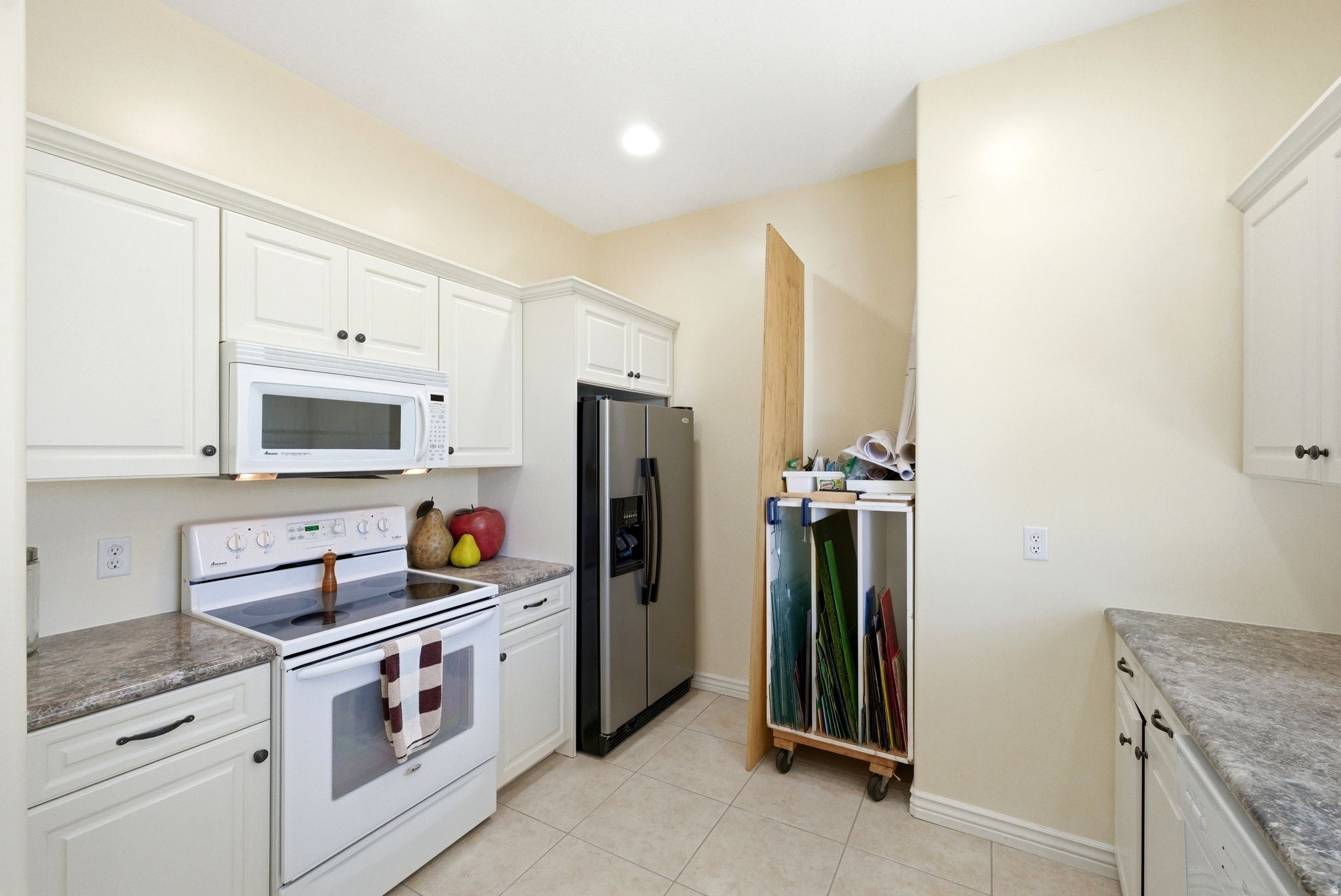 Bountiful, Utah, 84010, United States, 6 Bedrooms Bedrooms, ,6 BathroomsBathrooms,Residential,Active,2044576